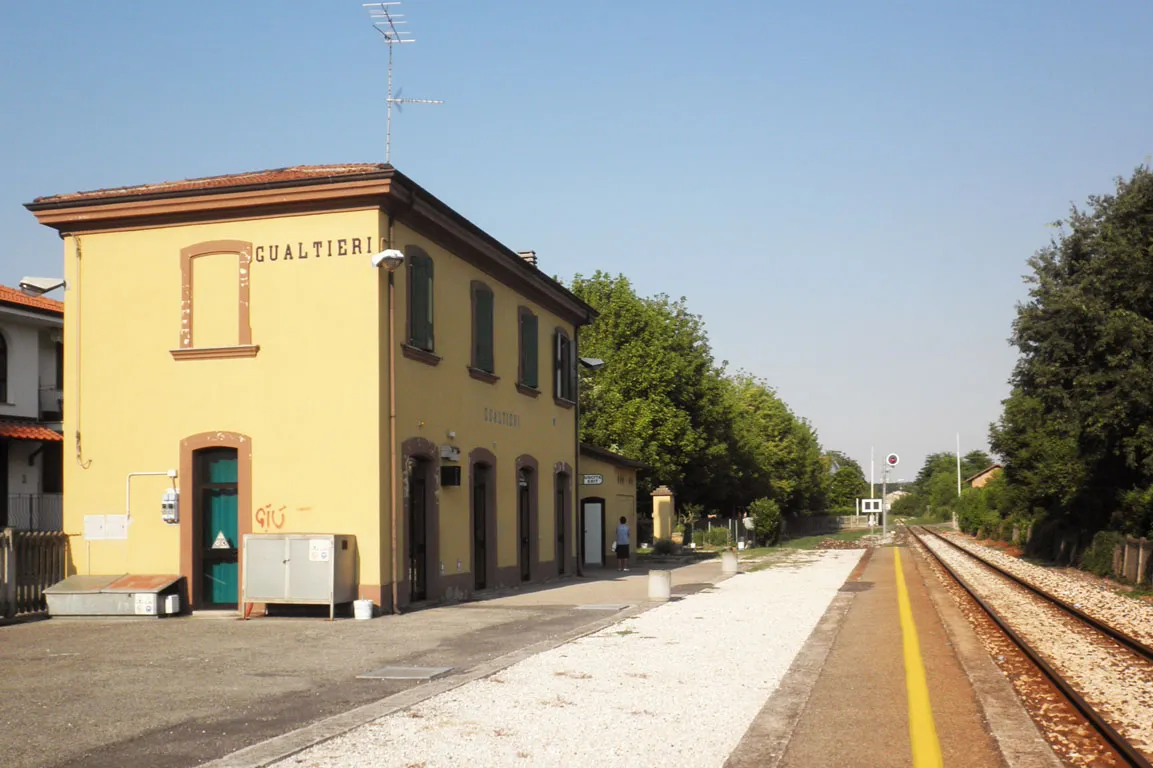 Photo showing: Stazione ferroviaria di Gualtieri