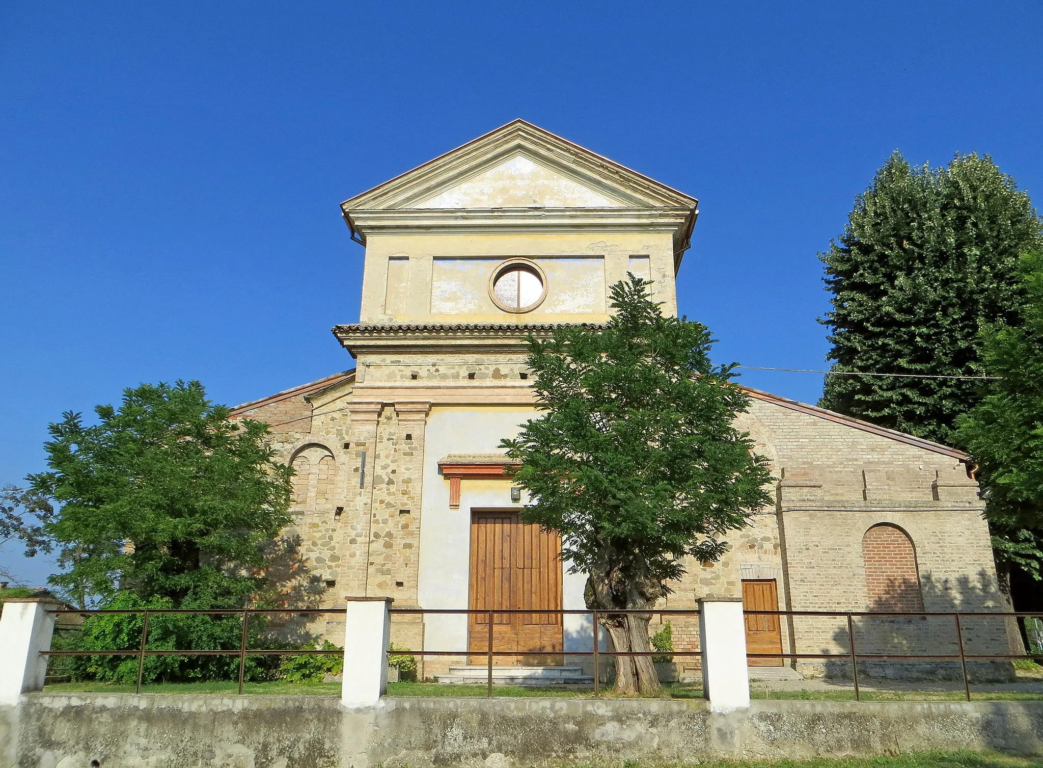 Photo showing: Chiesa della Purificazione di Maria Vergine (Santa Maria del Piano, Lesignano de' Bagni) - facciata