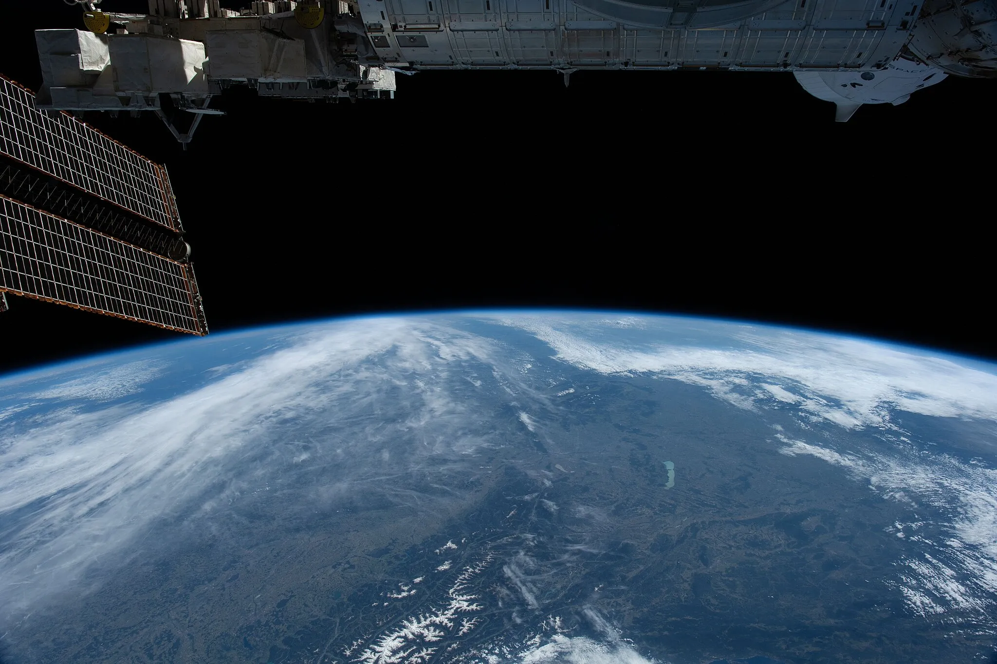 Photo showing: View of Earth taken during ISS Expedition 65.