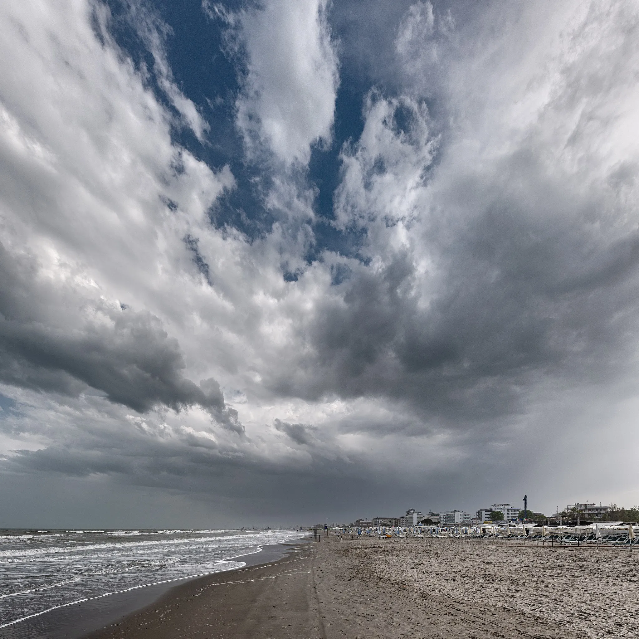 Photo showing: Beach - Milano Marittima, Cervia, Ravenna, Italy