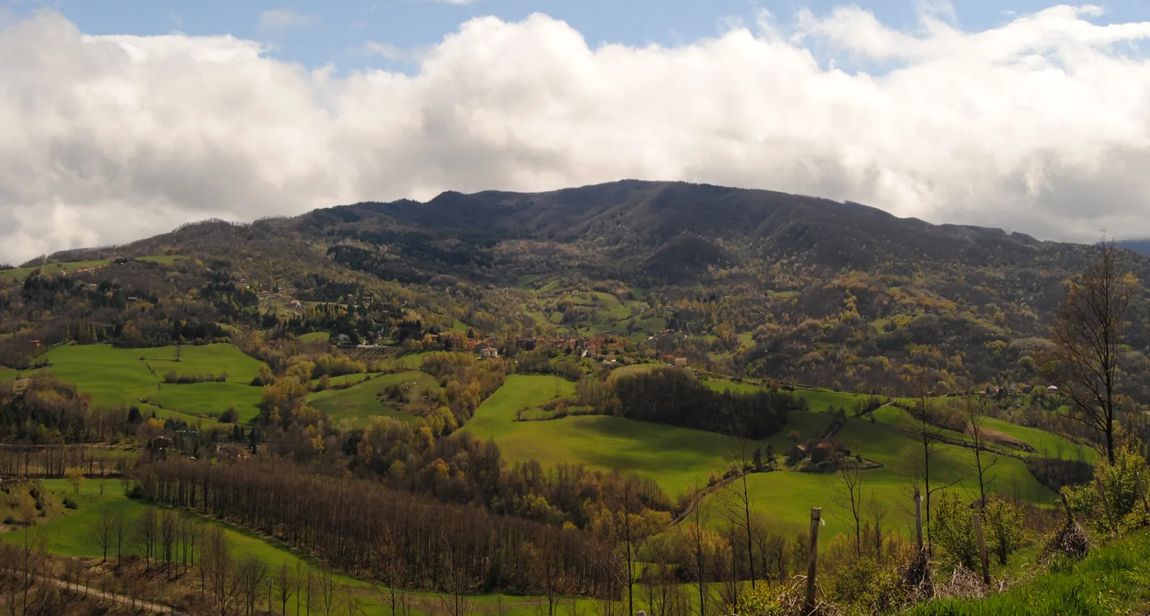 Photo showing: The "Alpe" of Monghidoro