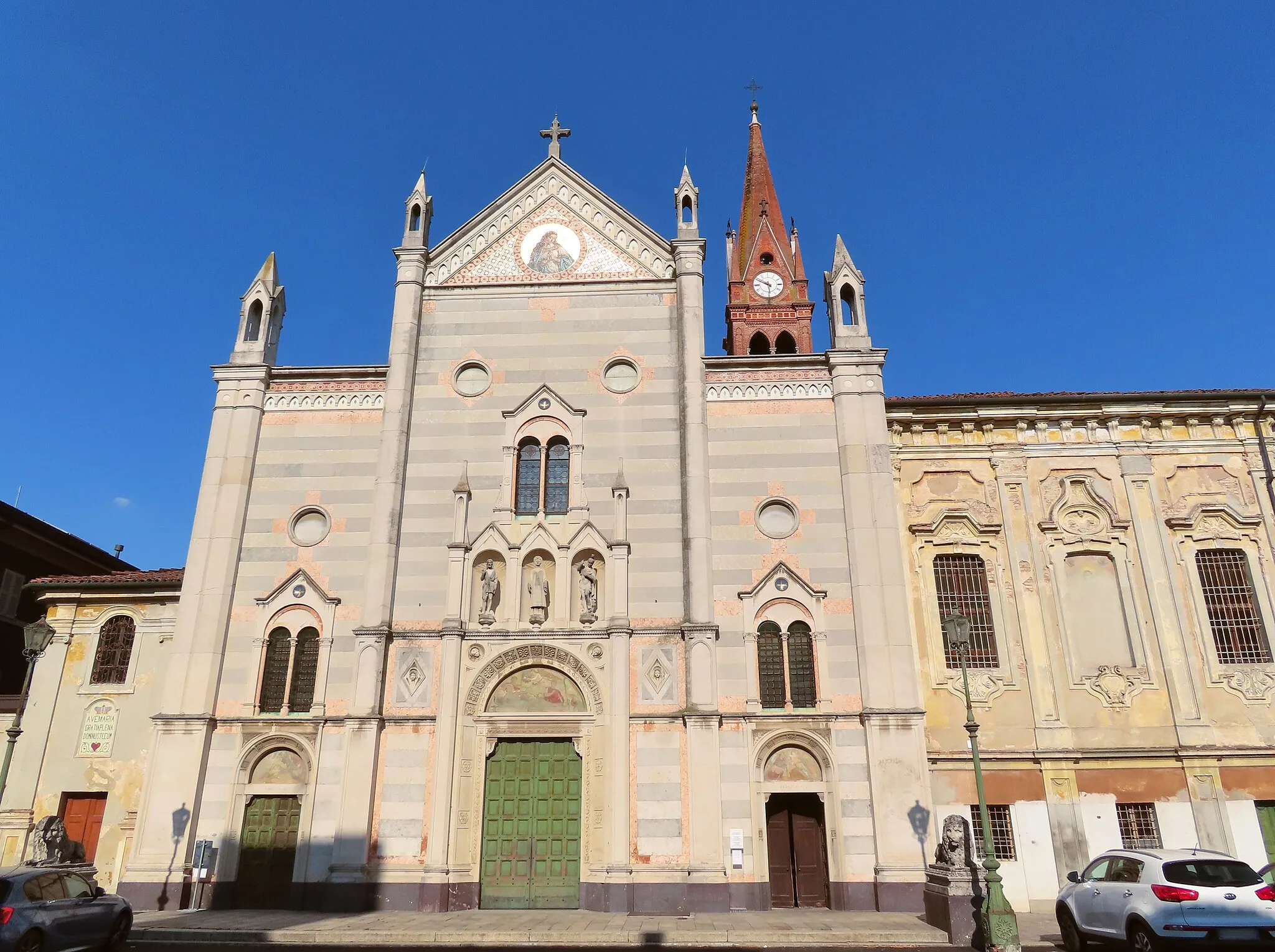 Photo showing: Facciata della basilica di San Lorenzo Martire