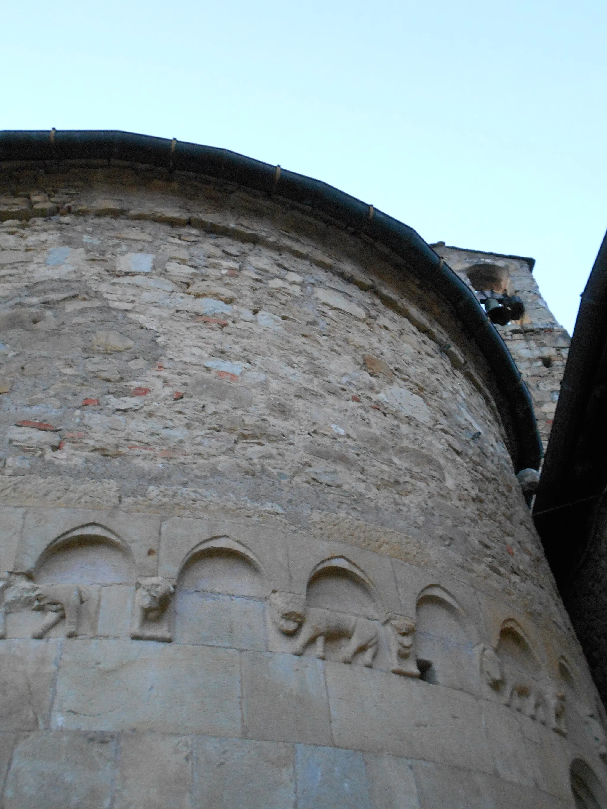 Photo showing: abside romanico XII sec, chiesa di Monteobizzo, Pavullo