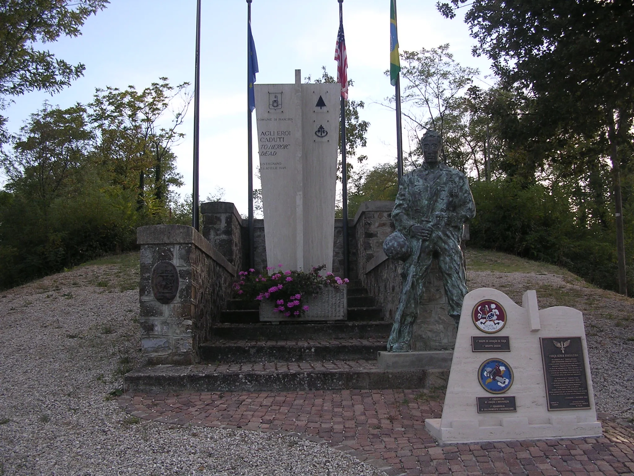 Photo showing: Livergnano, it:Pianoro, Bologna, Italy - monument in memory of 91st Division American Force and Brasilian aviation who died in the area between 1944 and 1945 on the Gothic Line