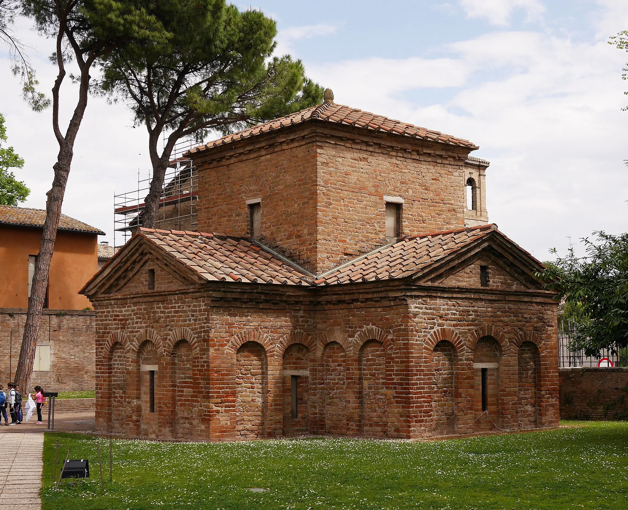 Photo showing: Mausoleum of Galla Placidia in Ravenna. UNESCO World heritage site.