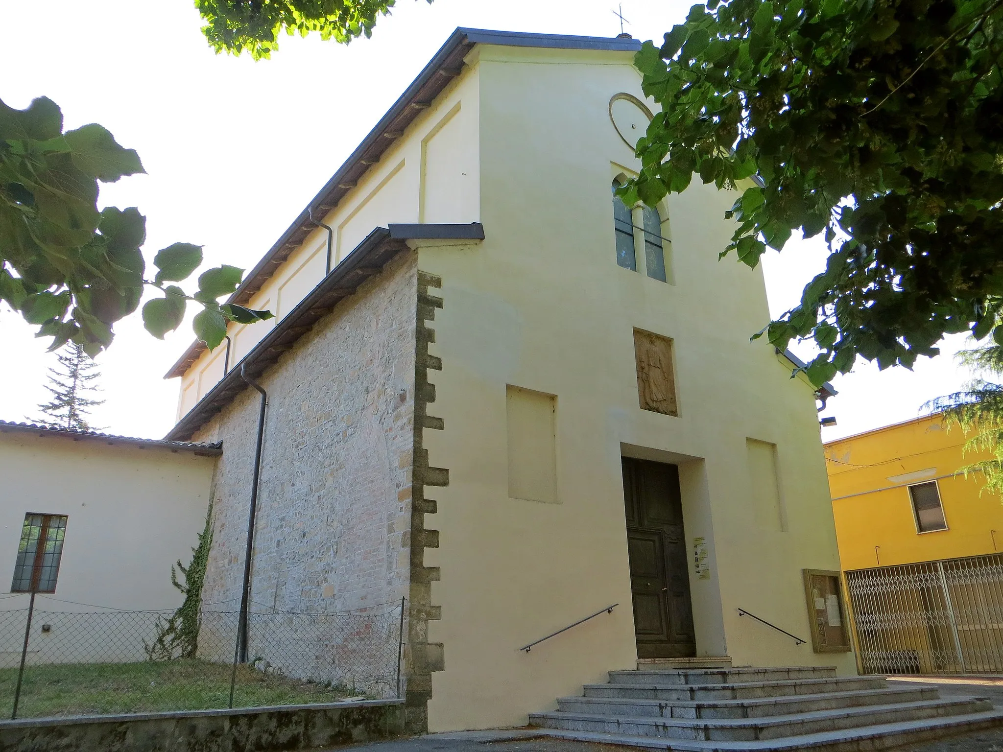 Photo showing: Chiesa di San Michele (San Michele Tiorre, Felino) - facciata e lato sud