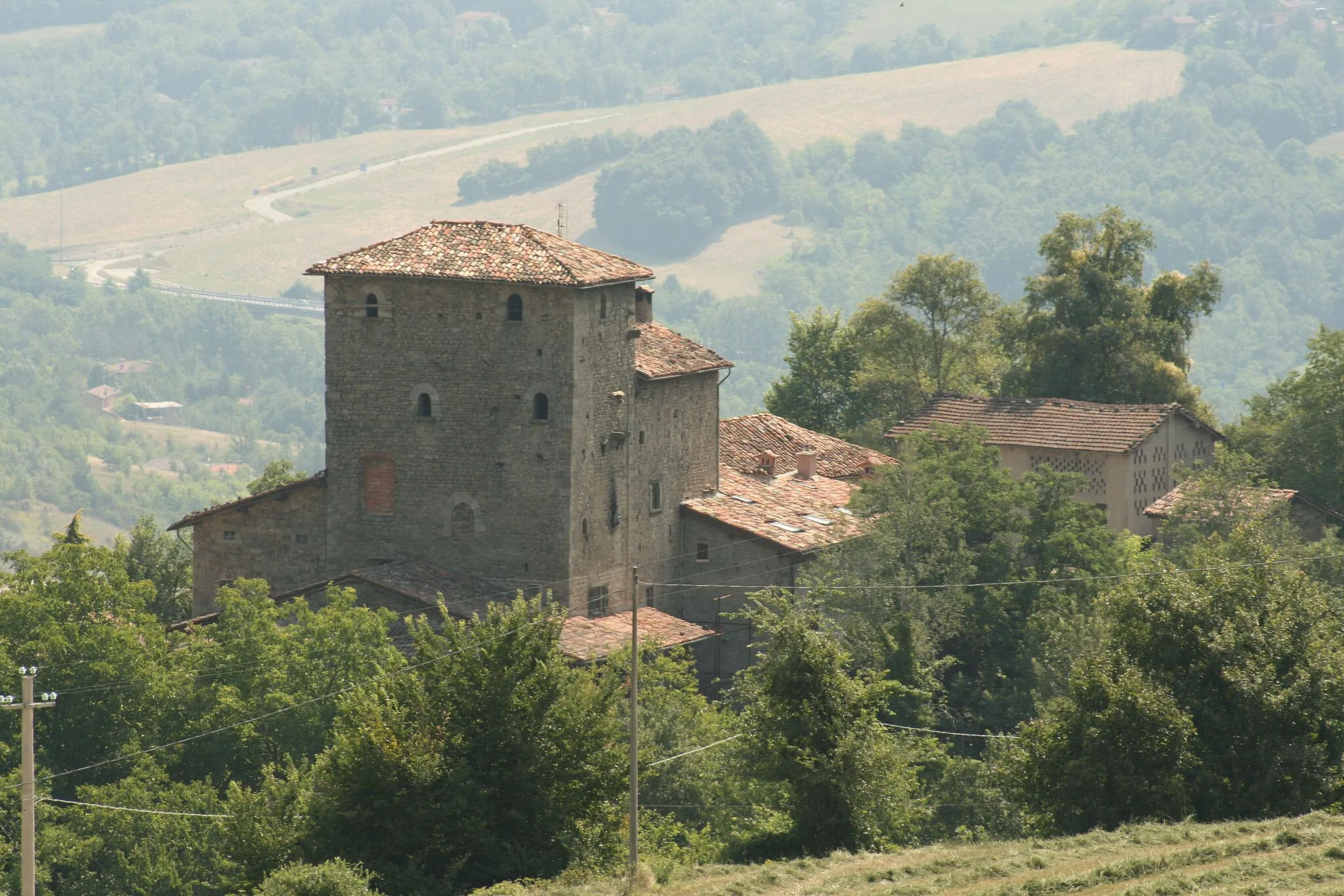 Photo showing: Monzone di Montecavalloro - Sec XIII