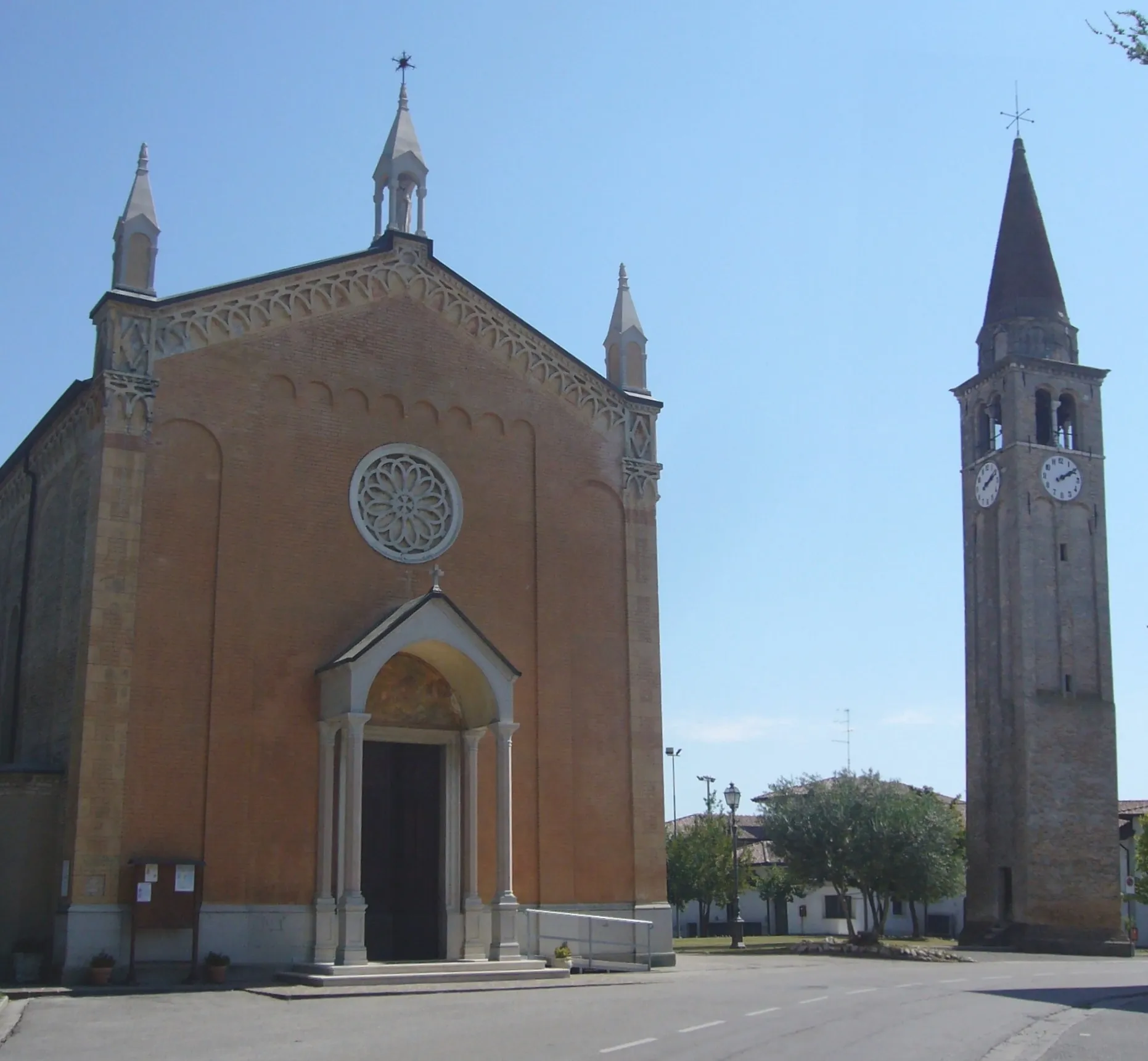 Photo showing: La chiesa parrocchiale di Chions, dedicata a San Giorgio