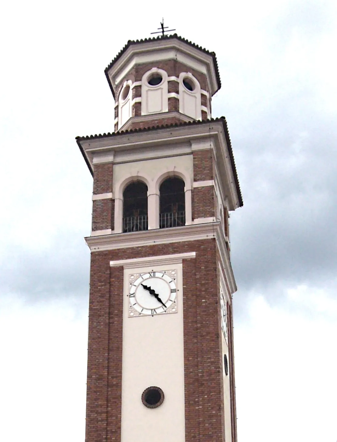 Photo showing: Il campanile della parrocchiale di Mossa