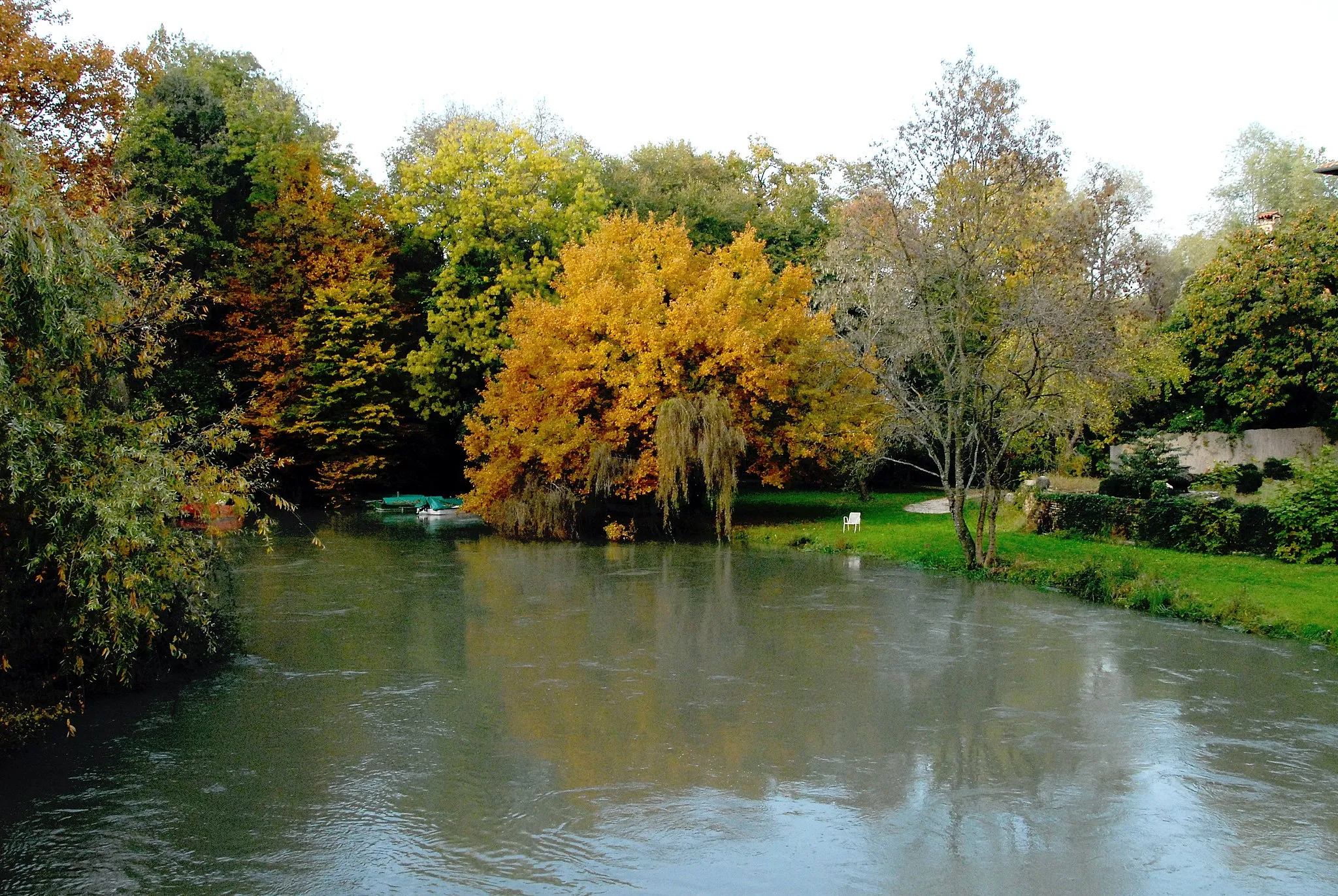 Photo showing: River Stella near the Villa Savorgnan at Ariis in the community Rivignano, province of Udine, region Friuli Venezia-Giulia, Italy