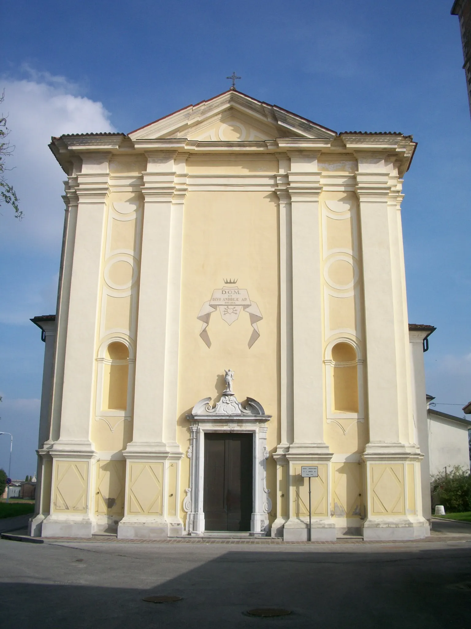 Photo showing: Chiesa Sant'Andrea Apostolo