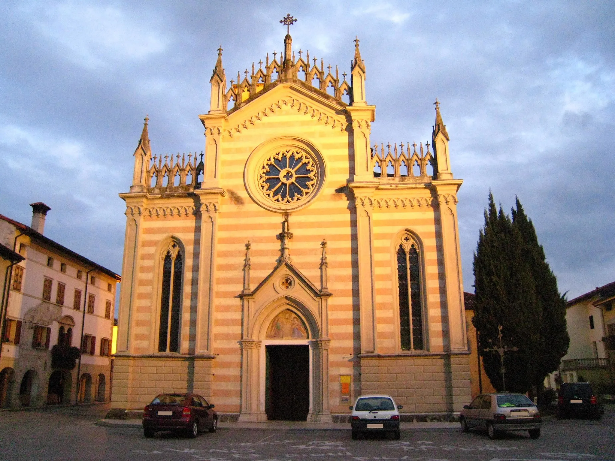 Photo showing: Façade of the Corpus Domini church in Valvassone, province of Pordenone, Italy