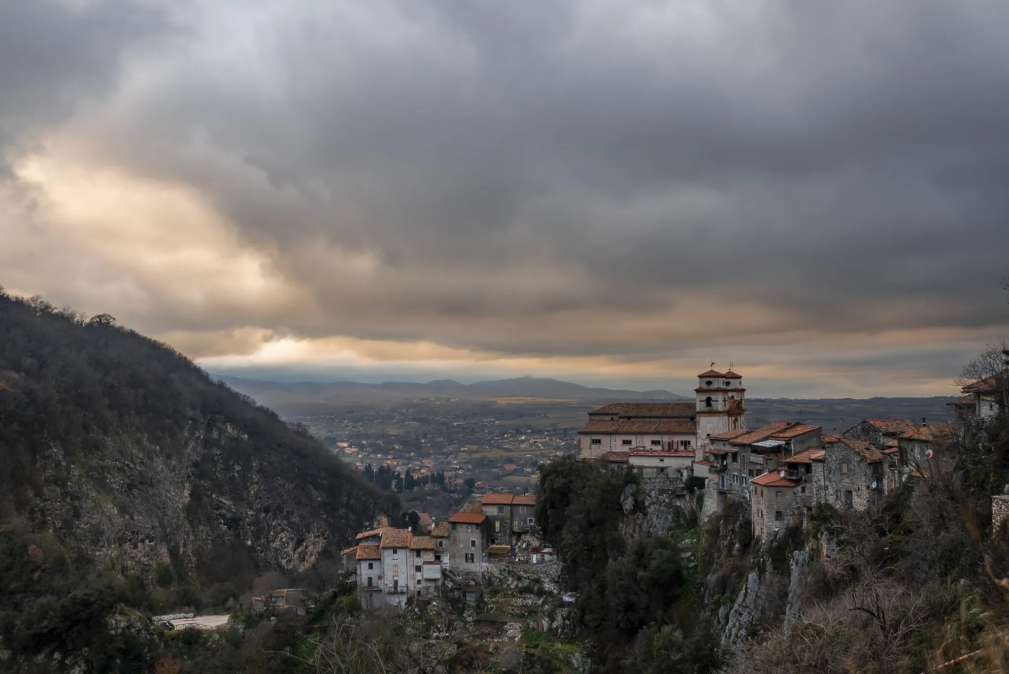 Photo showing: Panorama e vista laterale della chiesa di Santa Croce.