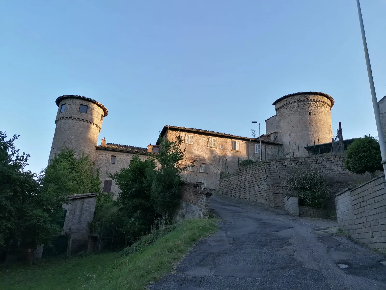 Photo showing: Castello costruito dalla famiglia nobile italiana "Di Vico" situato a Canepina (VT)