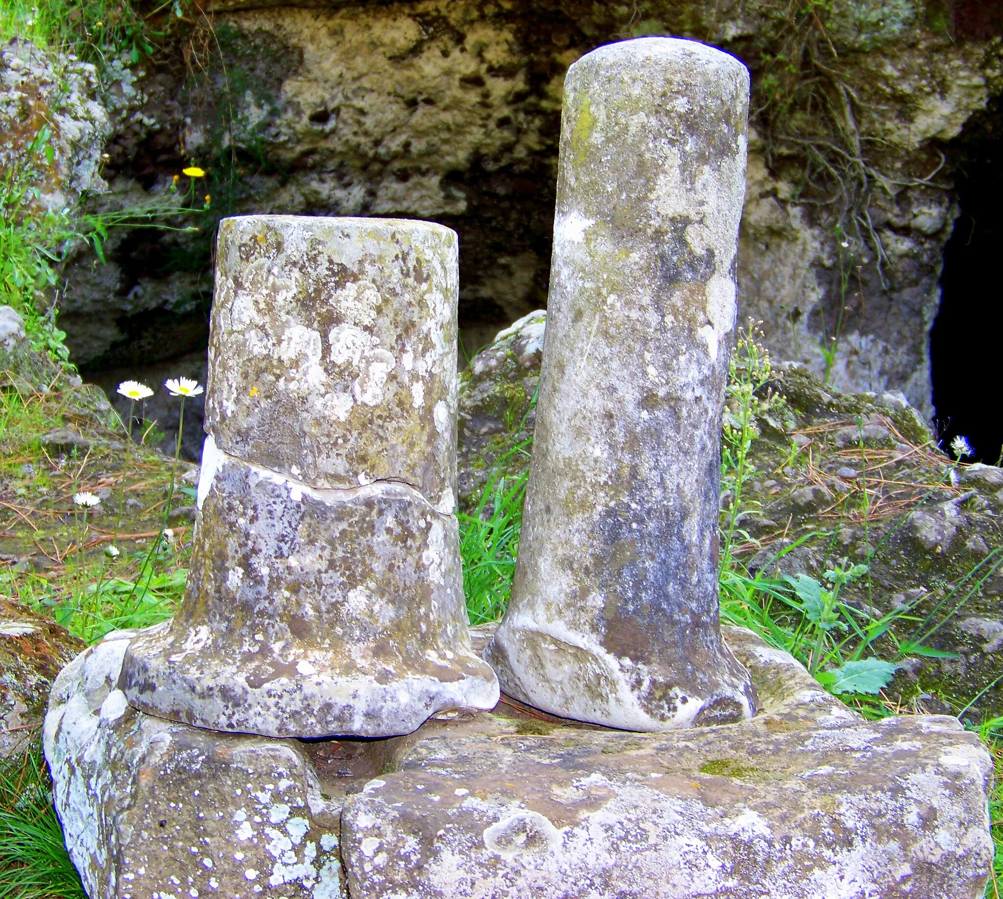 Photo showing: Cippi from outside a tomb at Cerveteri