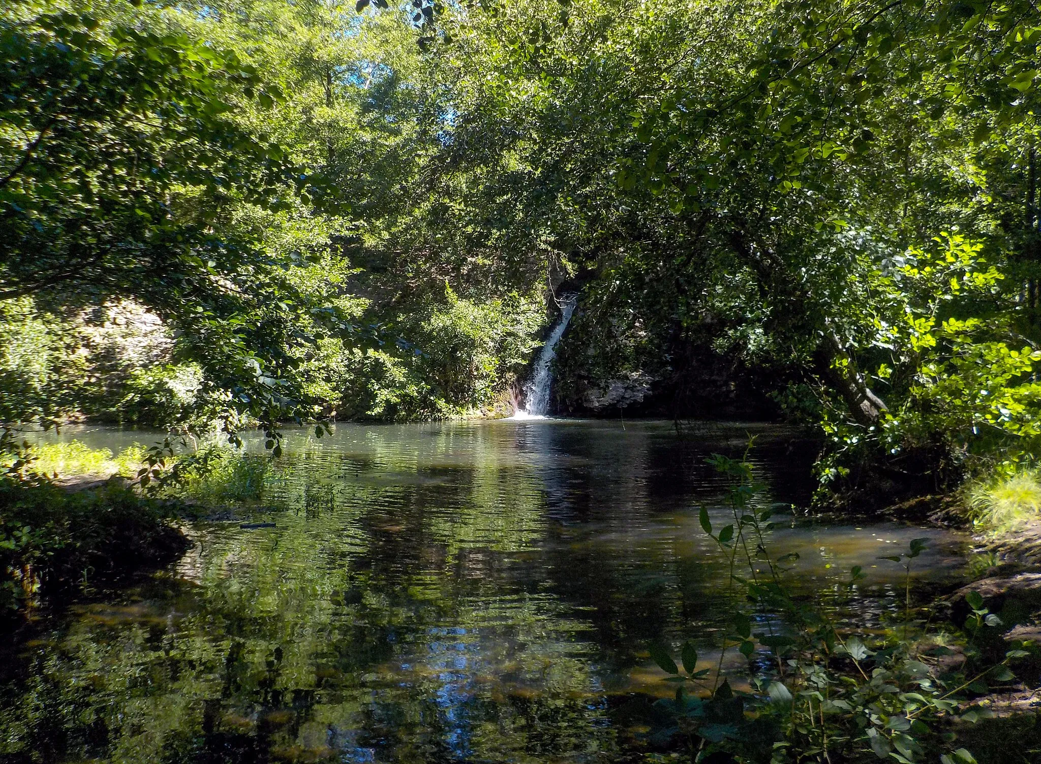 Photo showing: Mola di Oriolo (Q61867407)
Cascata del fiume Mignone alla Mola di Oriolo, in estate