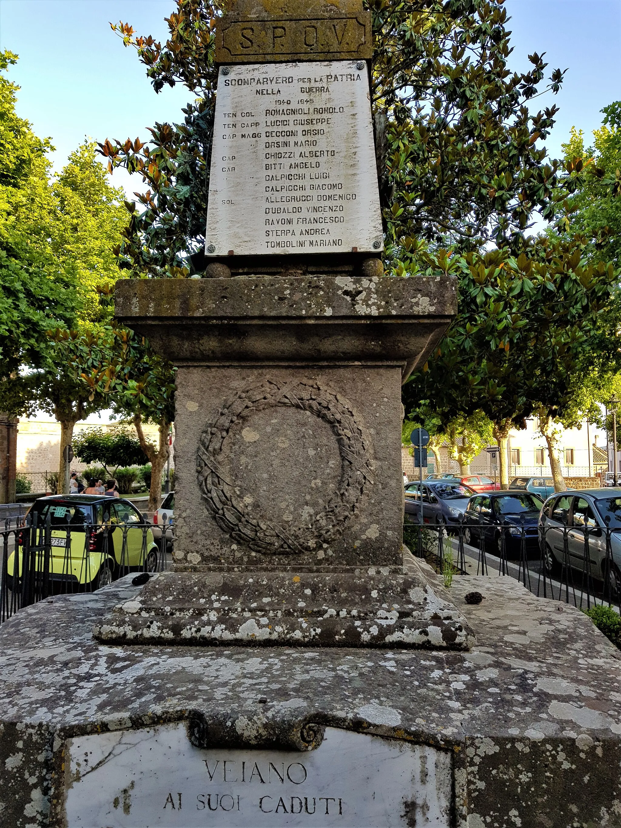 Photo showing: Monumento ai caduti della seconda guerra mondiale.