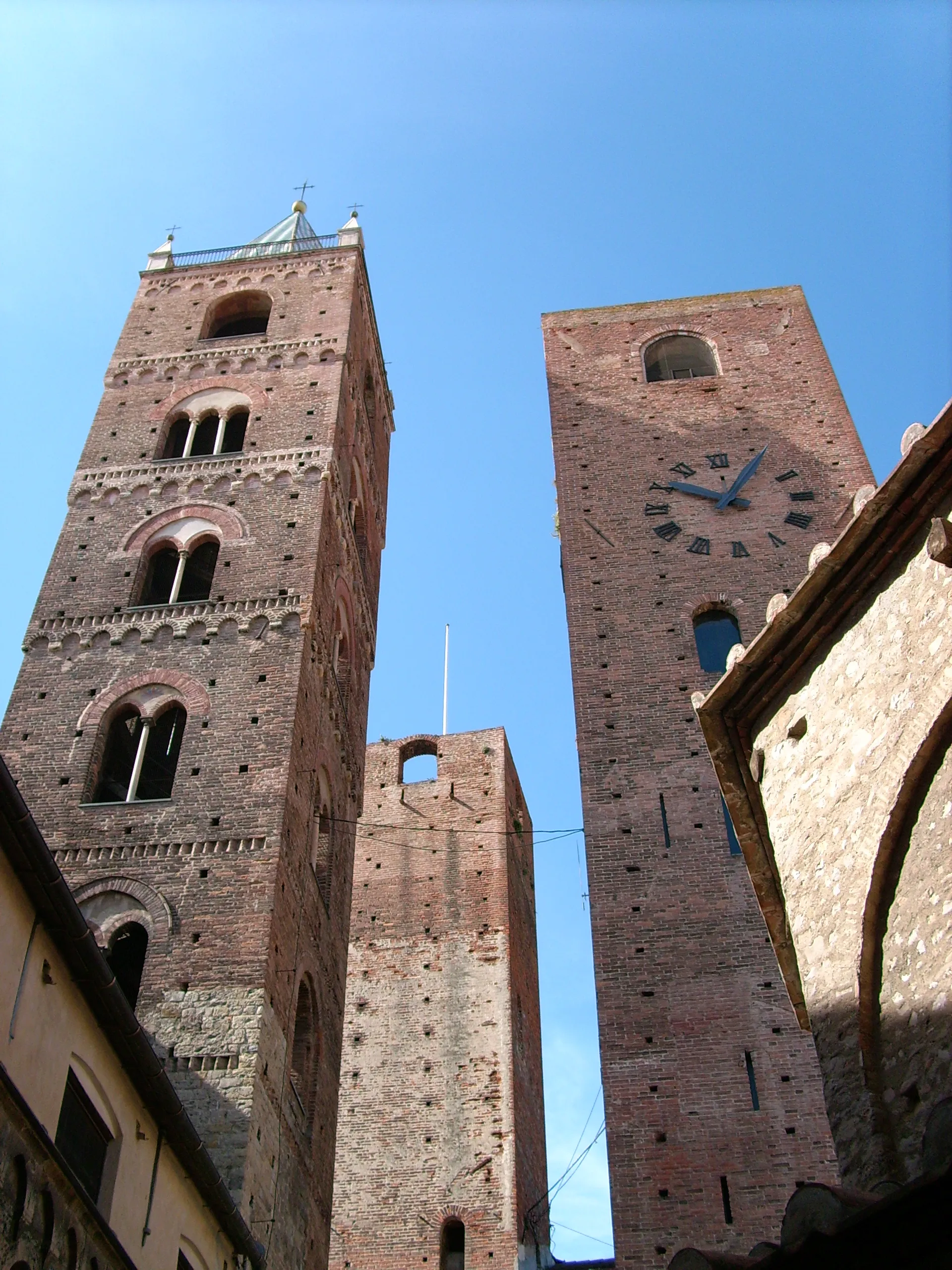 Photo showing: Centro storico di Albenga, Liguria, Italia