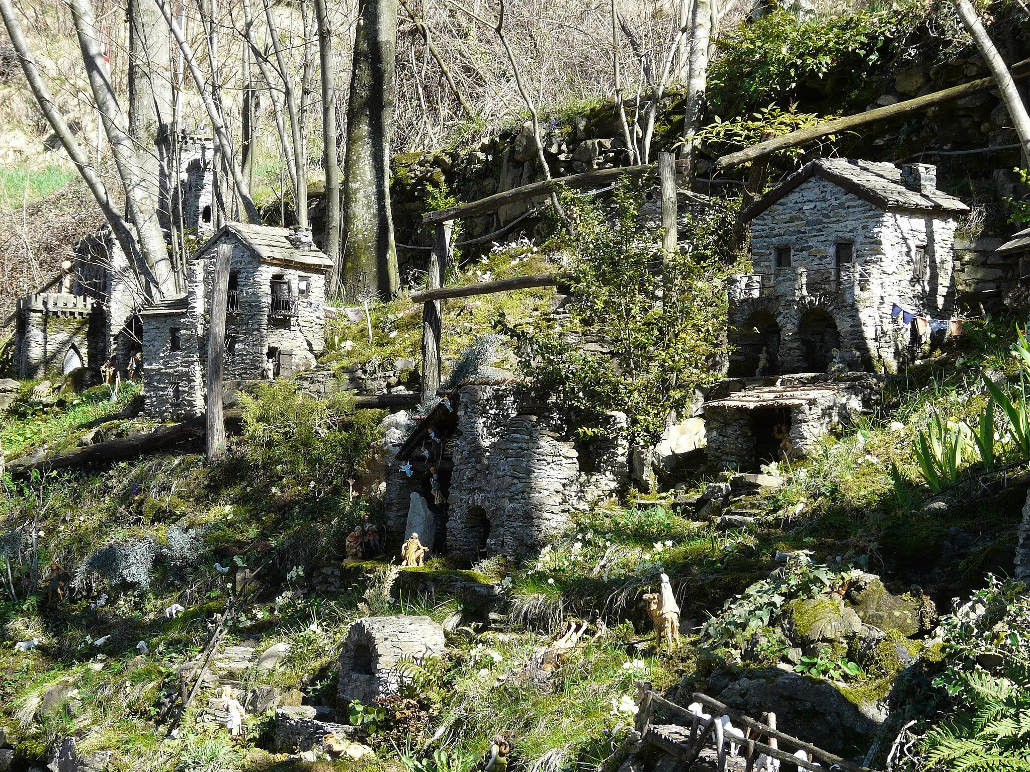 Photo showing: Presepe nel bosco, Viganego, Bargagli, Liguria, Italia