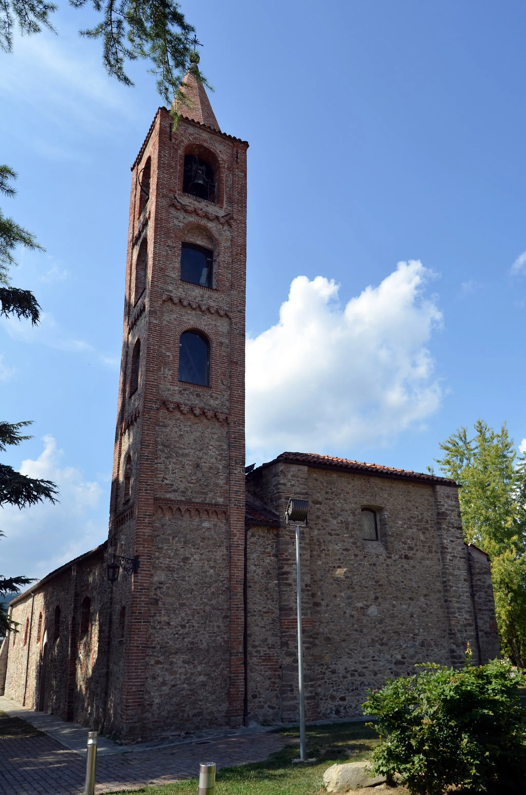 Photo showing: Chiesa di Santa Maria Extra muros, Millesimo, Liguria, Italia