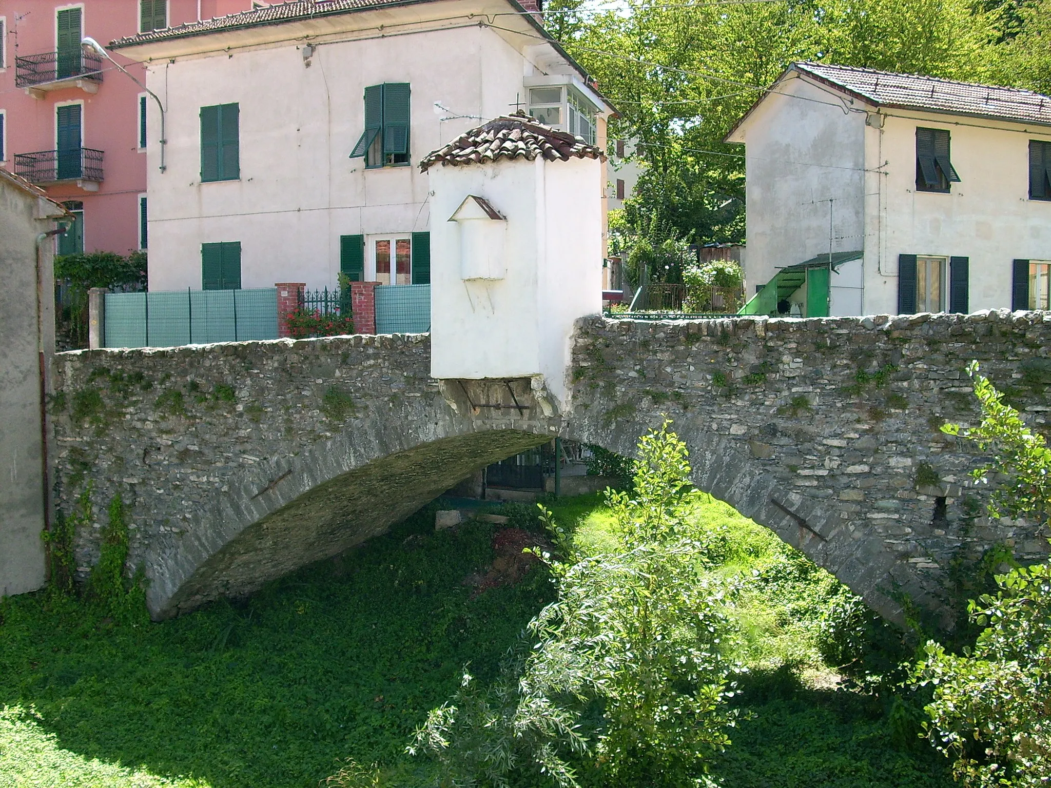 Photo showing: Ponte presso Ronco Scrivia, Liguria, Italia