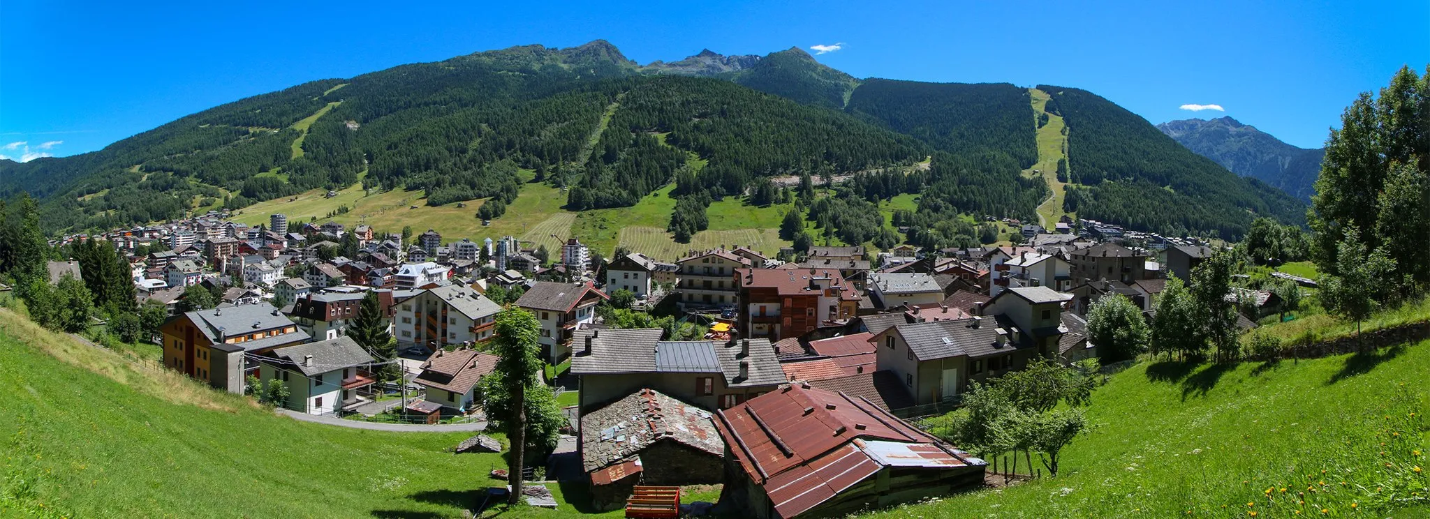 Photo showing: Foto Panoramica di Aprica dal Dosso