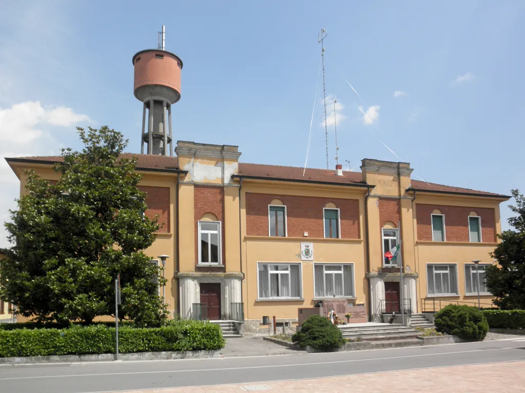 Photo showing: Il municipio di Boffalora d'Adda, inaugurato il 28 ottobre 1934. Fonte: Boffalora d'Adda, in Archivio Storico Lodigiano, dicembre 1934, p. 289.