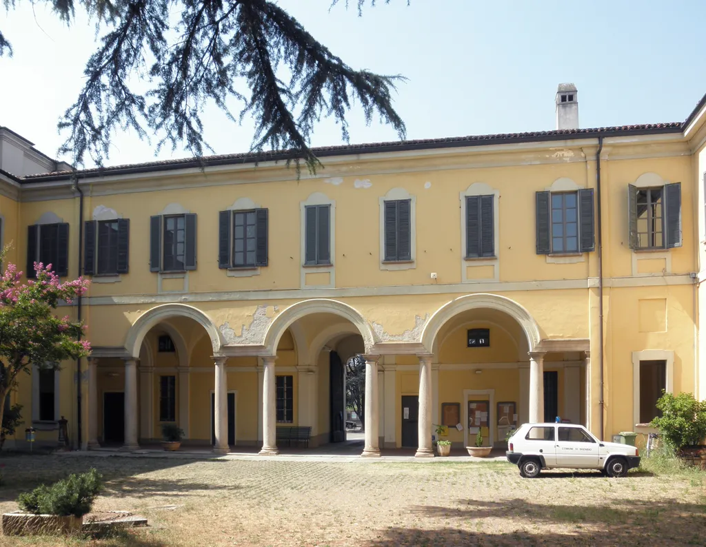 Photo showing: Cortile del palazzo Andreani a Brembio