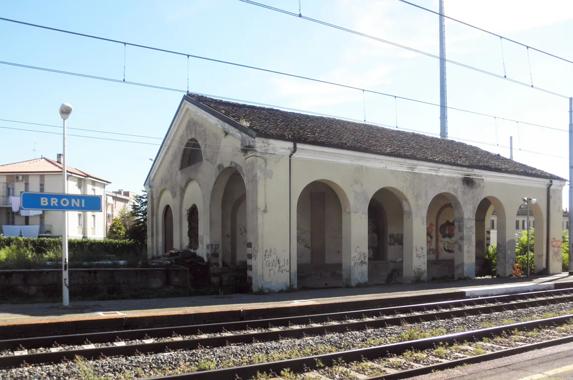 Photo showing: Stazione ferroviaria di Broni, magazzino merci
