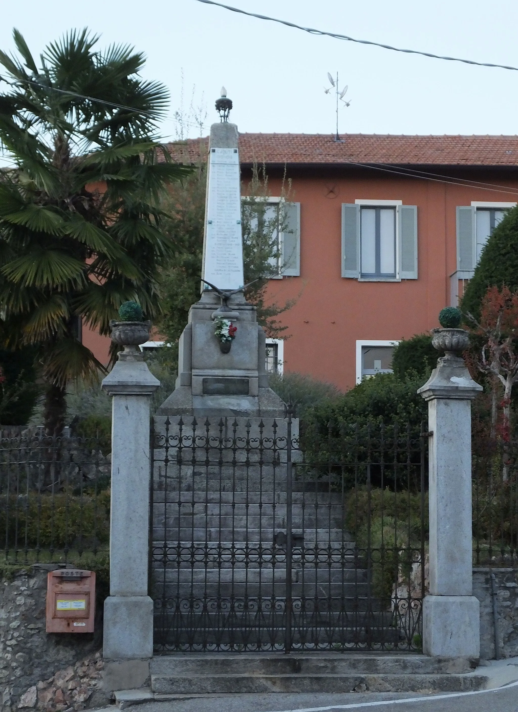 Photo showing: Cadrezzate, Via Vallerini