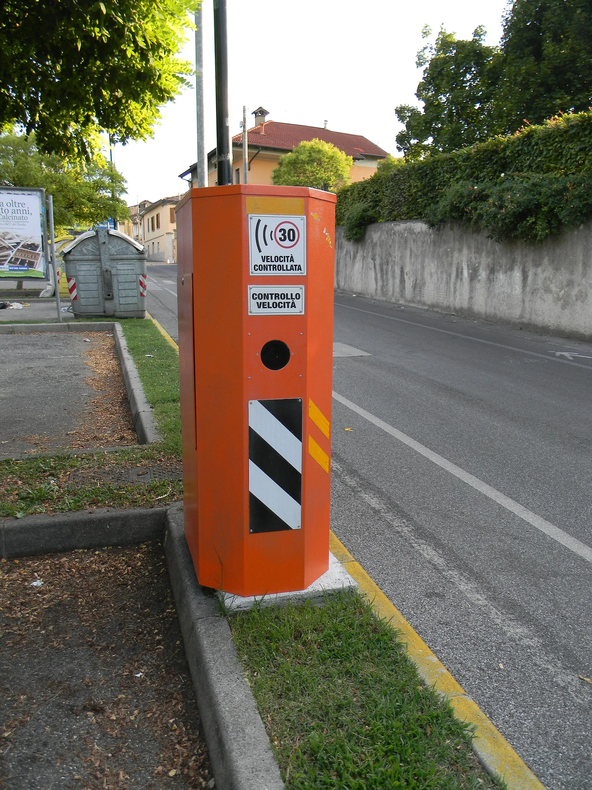 Photo showing: Speed camera in Italy.