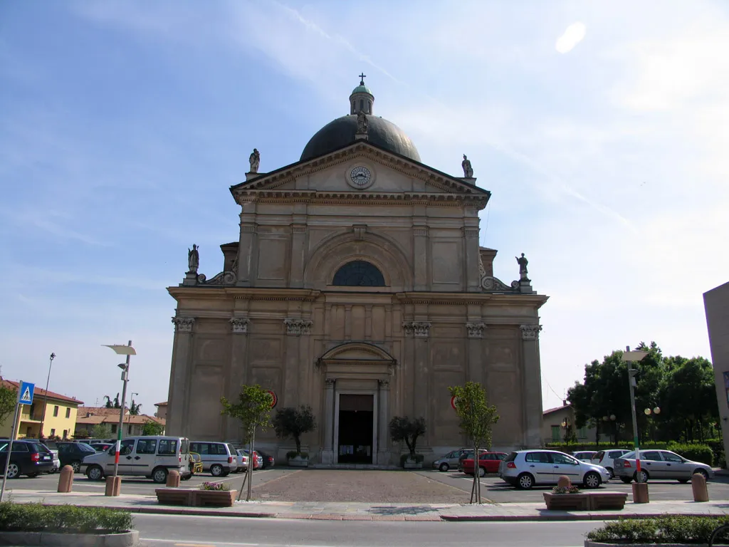 Photo showing: Chiesa Parrocchiale - Calcio 05/08