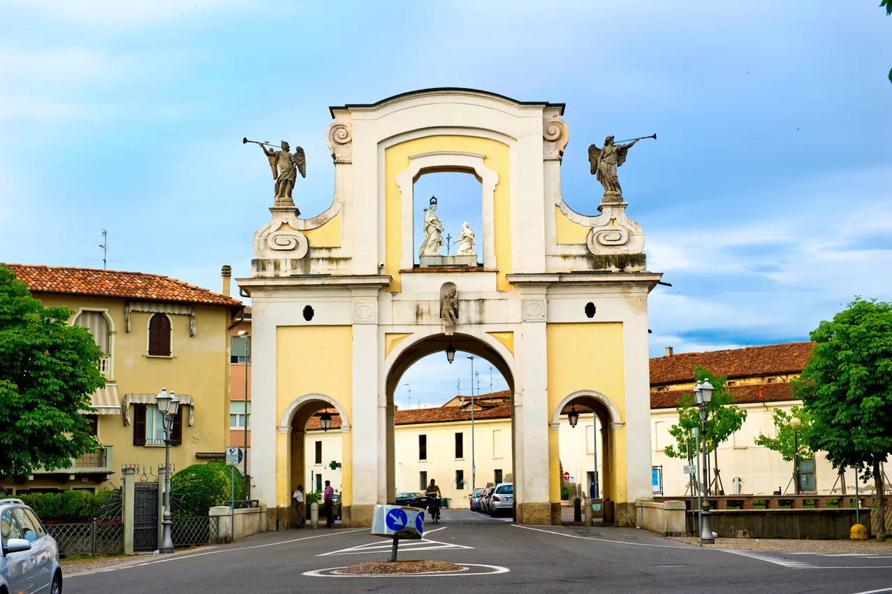 Photo showing: 24043 Caravaggio, Province of Bergamo, Italy