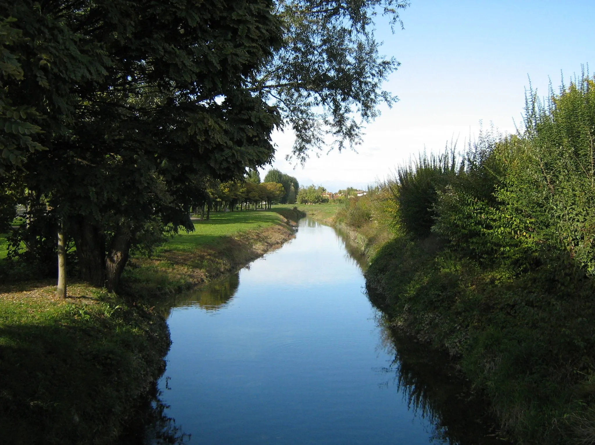 Photo showing: Castel Goffredo, Lungo Tartaro.