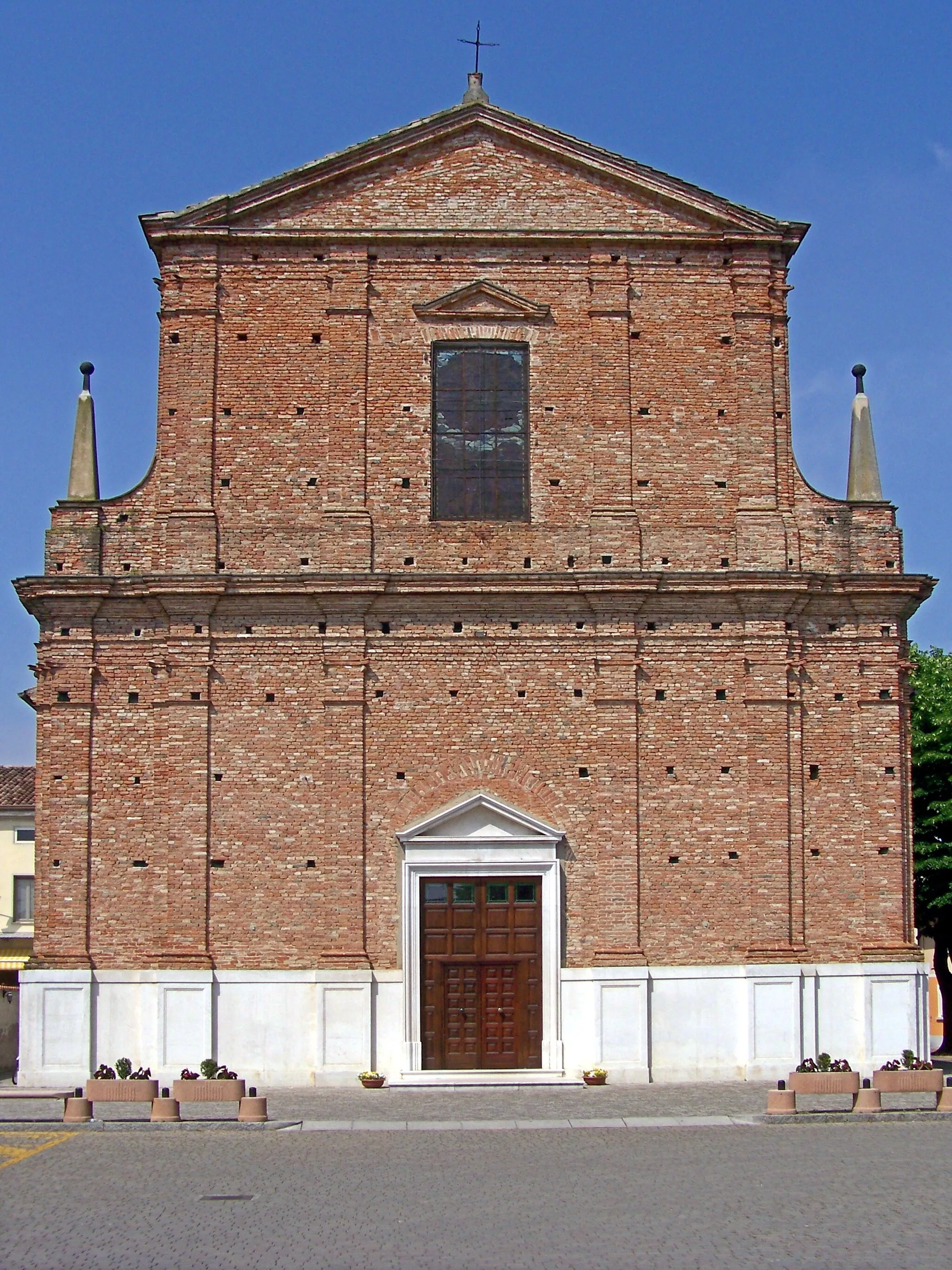 Photo showing: Fronte della chiesa parrocchiale di Castelletto di Leno dedicata alla Trasfigurazione