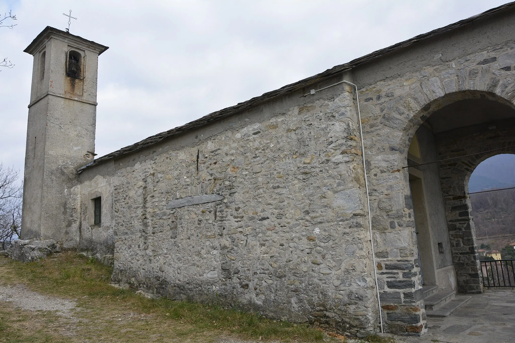 Photo showing: Church of Saint Veronica in Castelveccana (Province of Varese, Lombardy, Italy)
