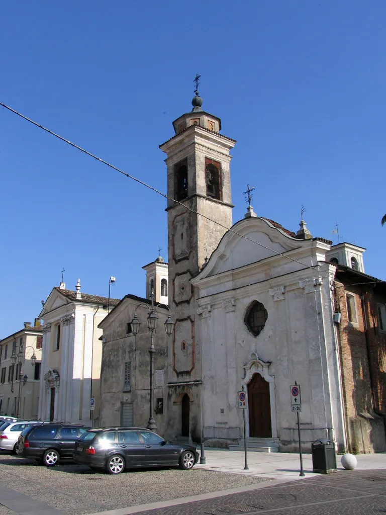 Photo showing: Castrezzato 05/2008: la chiesa di San Pietro Martire.