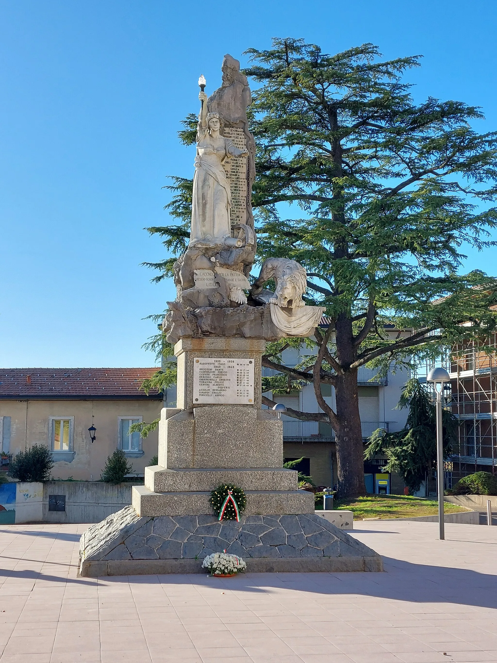 Photo showing: Castronno - Monumento ai caduti
