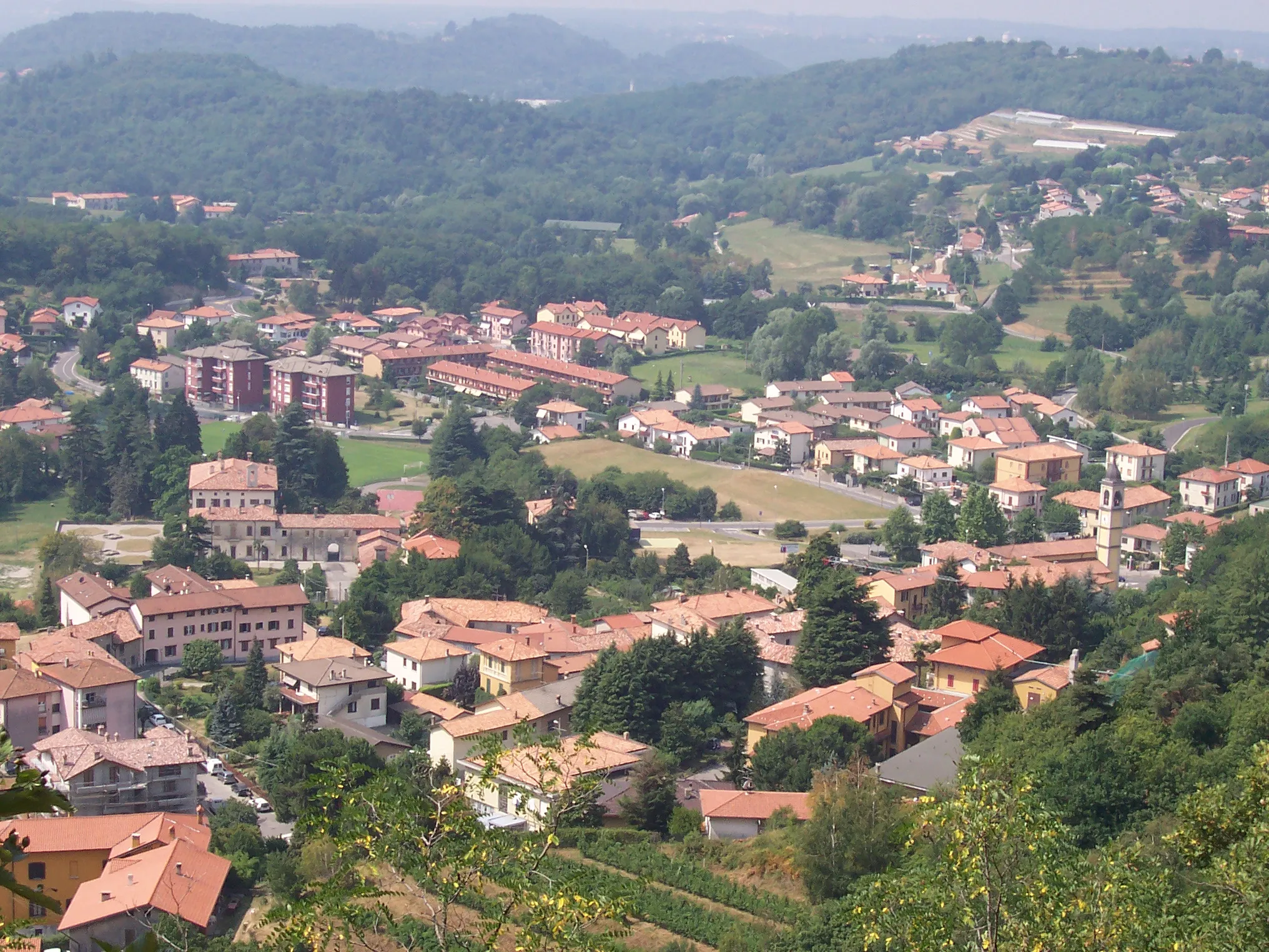 Photo showing: Punto panoramico del Monte Sasso verso Cavallasca