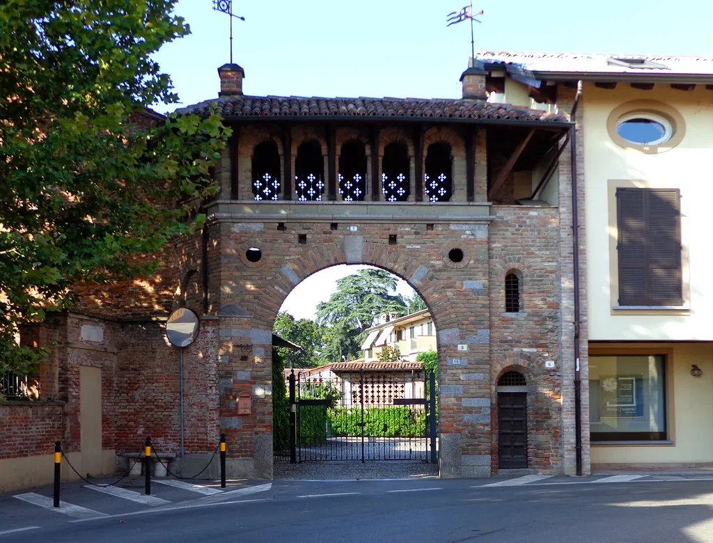 Photo showing: Cavenago d'Adda, la cosiddetta "porta Carraia".