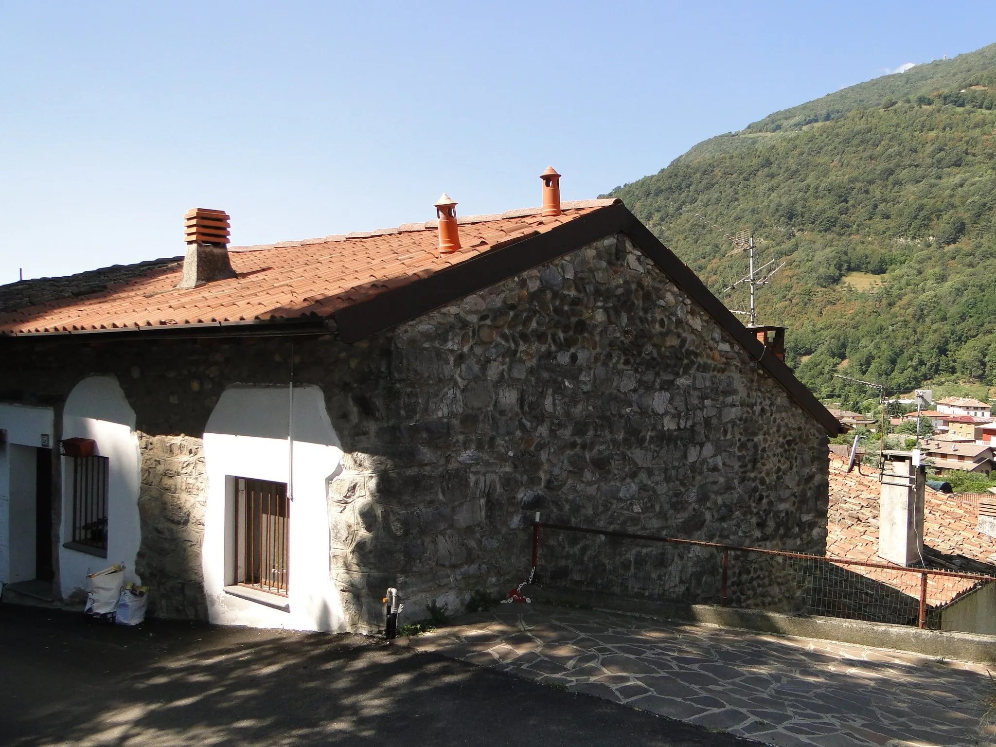 Photo showing: Il castello medievale. Cene (BG), Italia