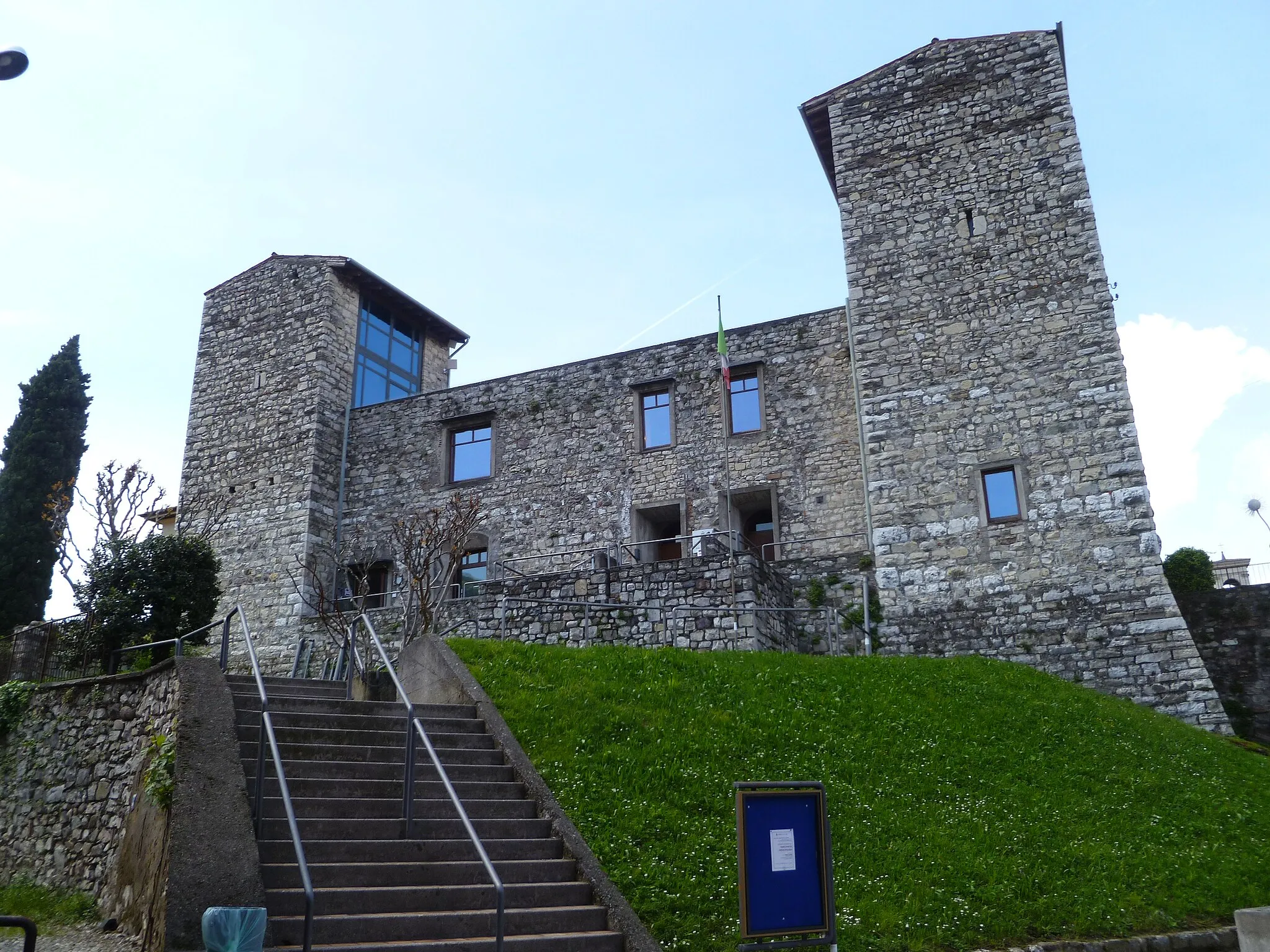 Photo showing: Oldofredi castle, Iseo, Lombardy, Italy