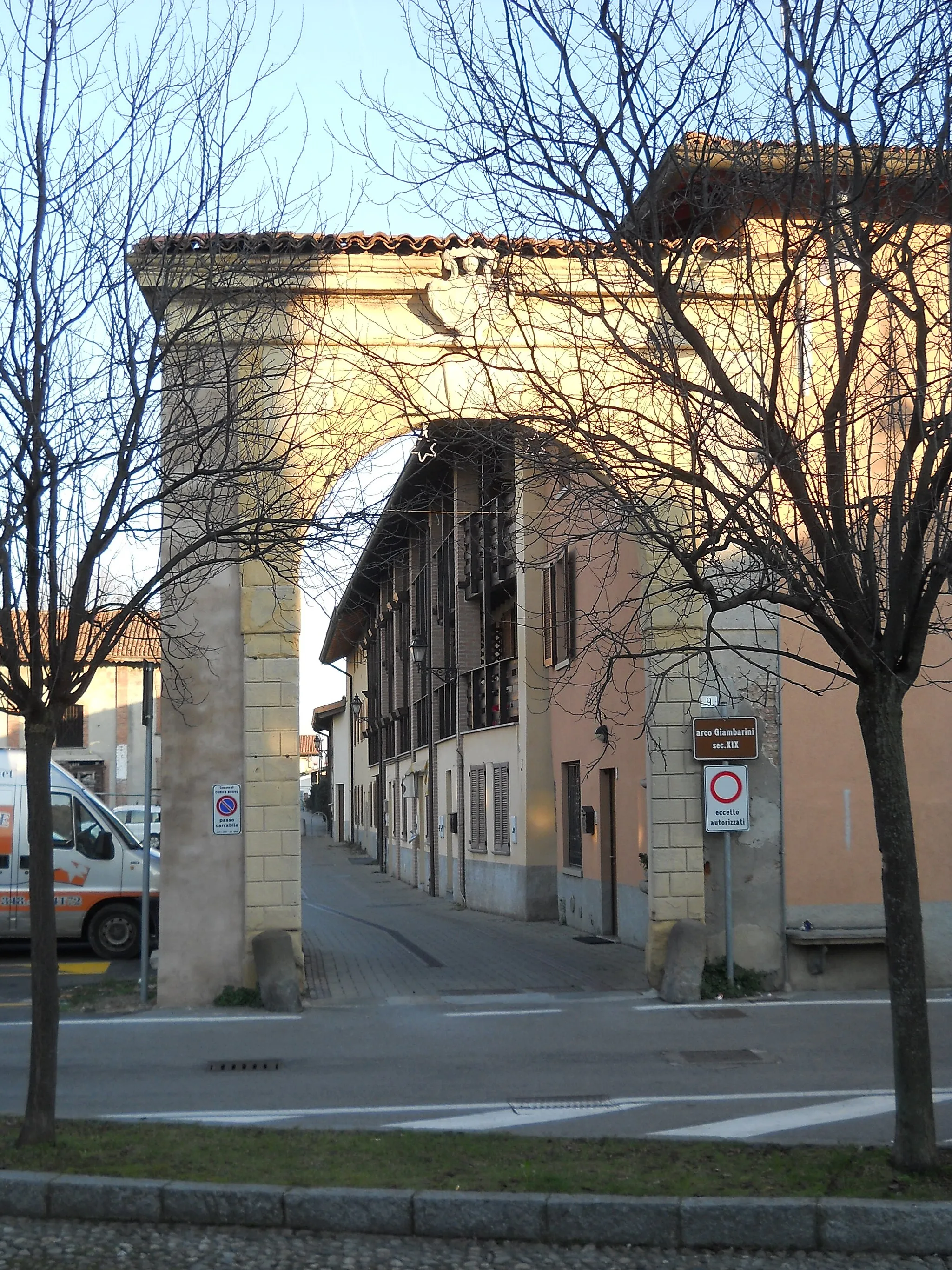 Photo showing: Arco Giambarini, Comun Nuovo, Bergamo, Italia