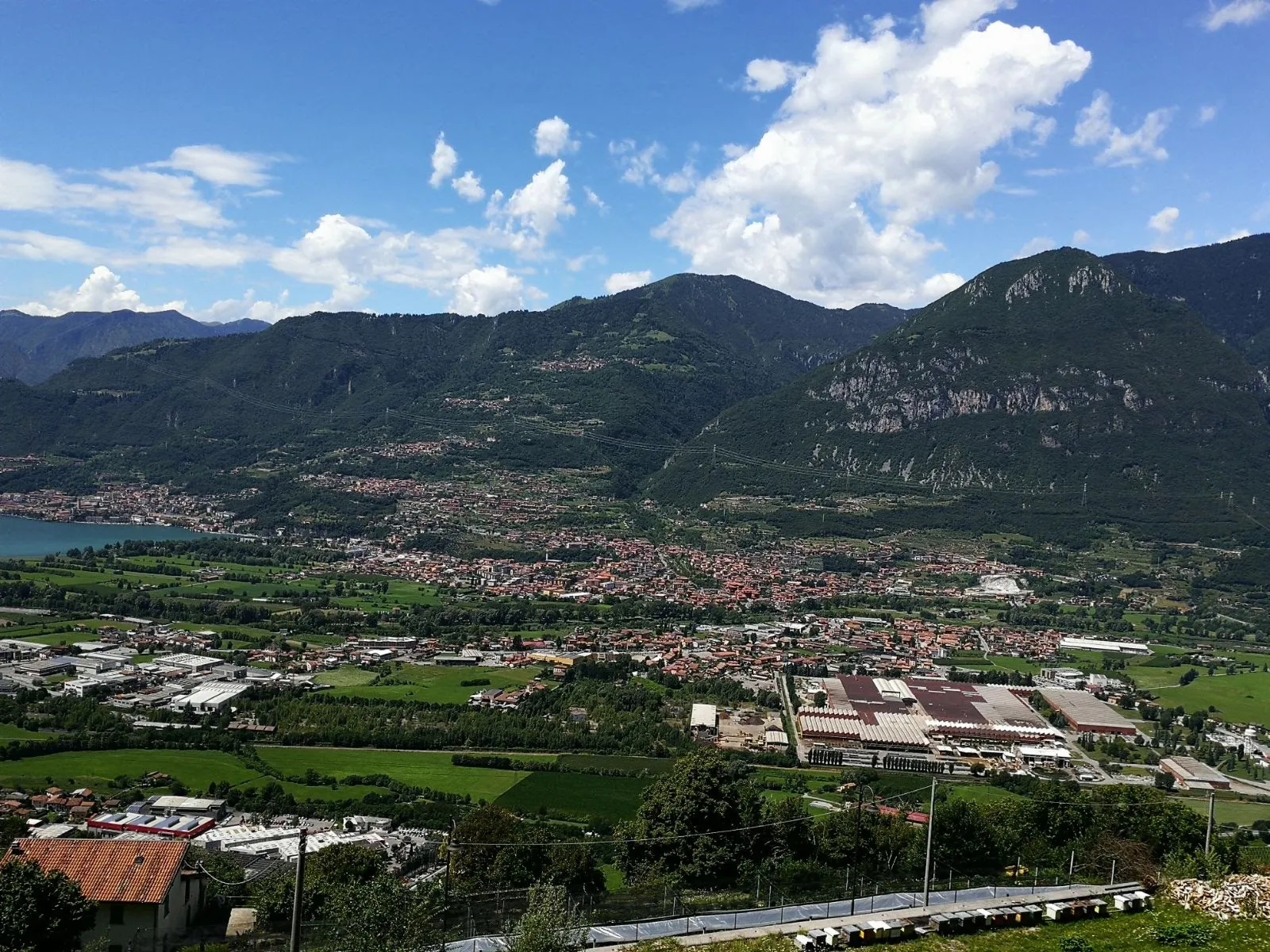 Photo showing: Panorama di Costa Volpino