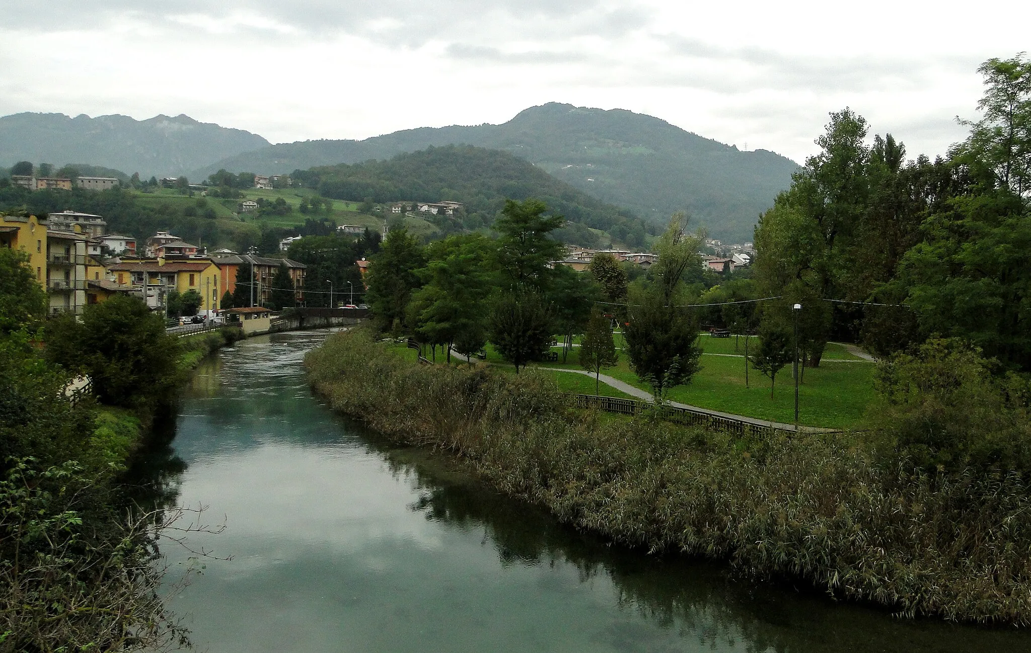 Photo showing: Fiorano al Serio (BG). Area Buschina lungo il fiume Serio e la pista ciclopedonale