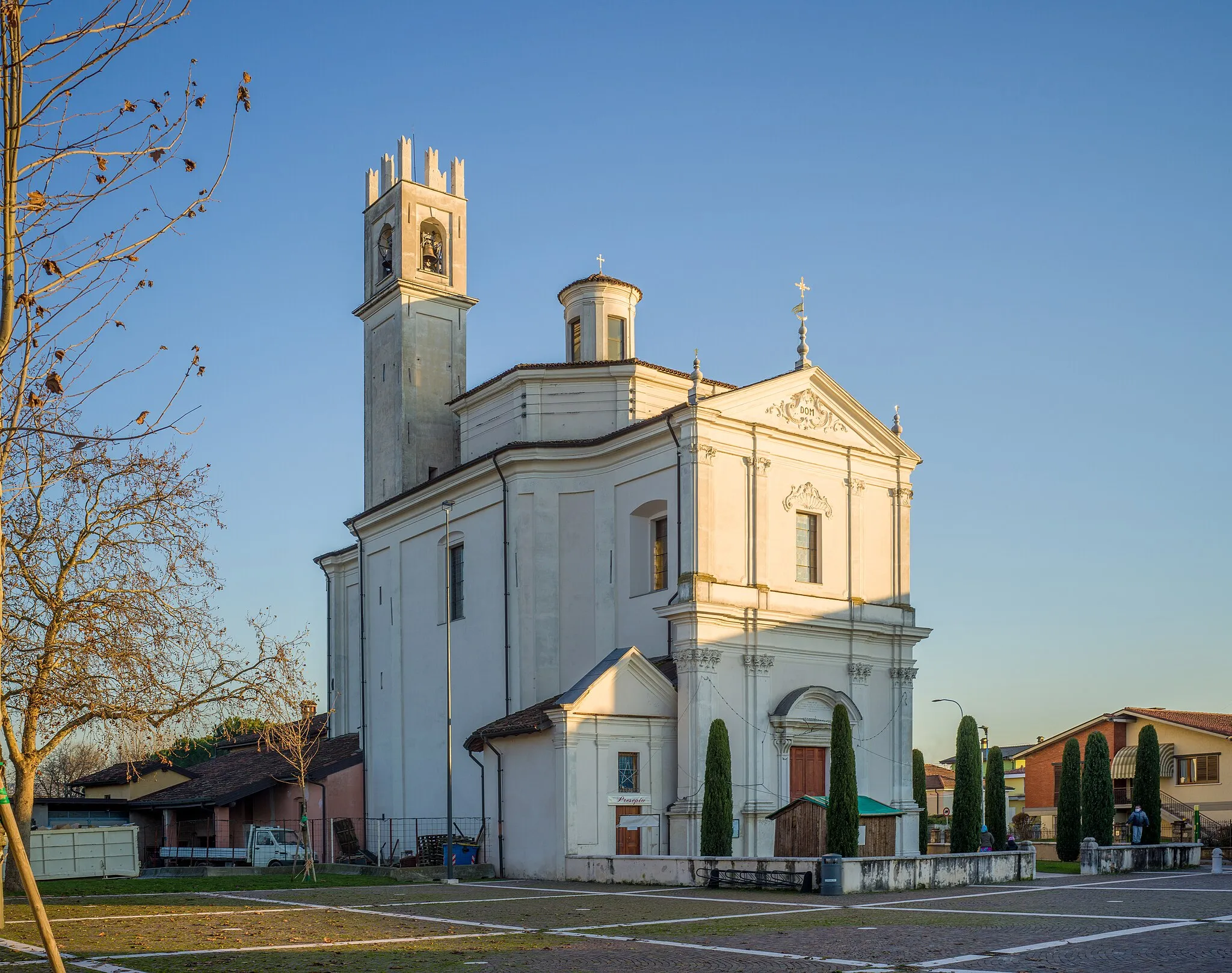 Photo showing: Facade of the Chiesa di San Silvestro church in Folzano, Brescia.