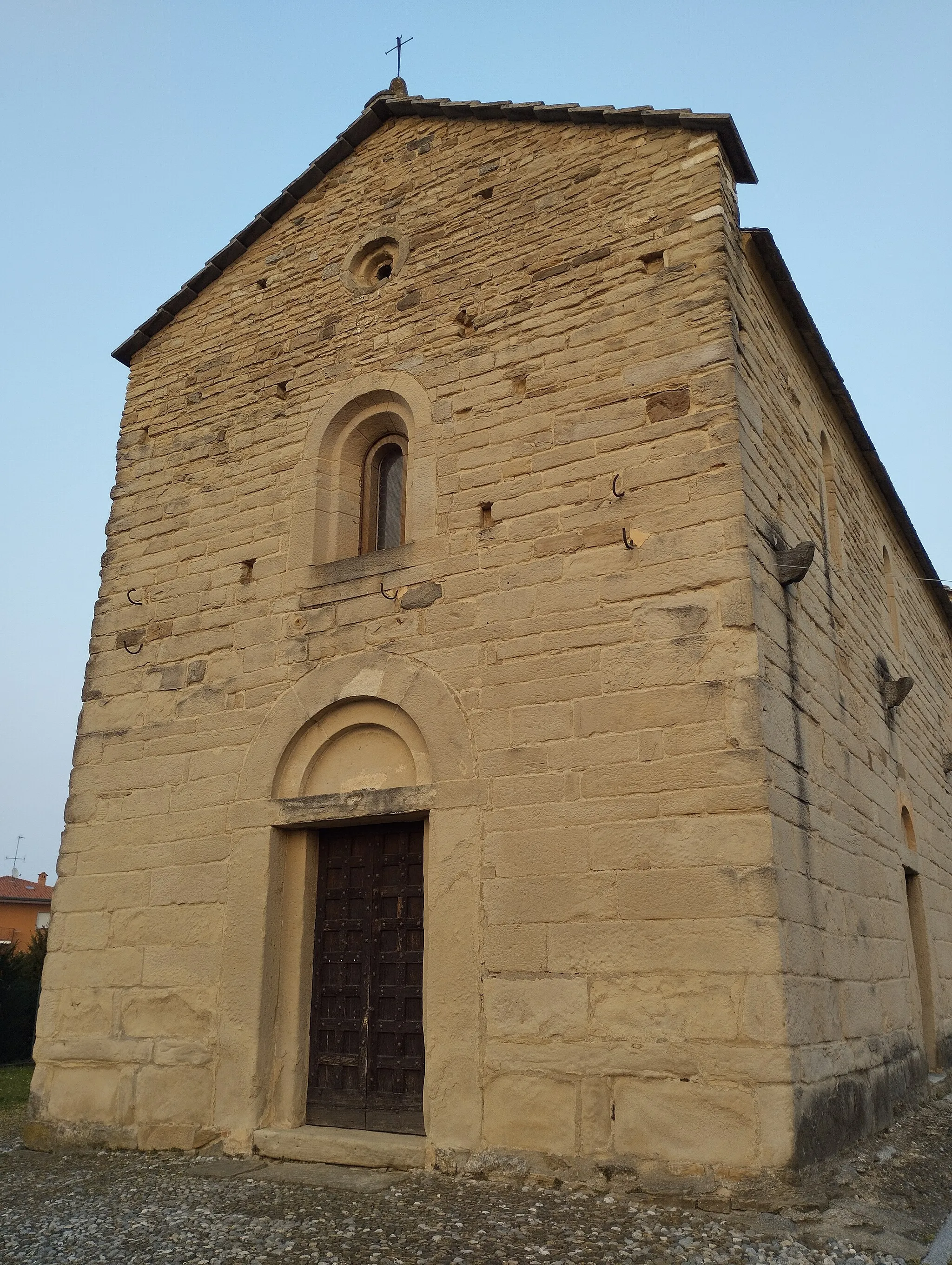 Photo showing: Chiesa romanica a Garbagnate Monastero (Provincia di Lecco)