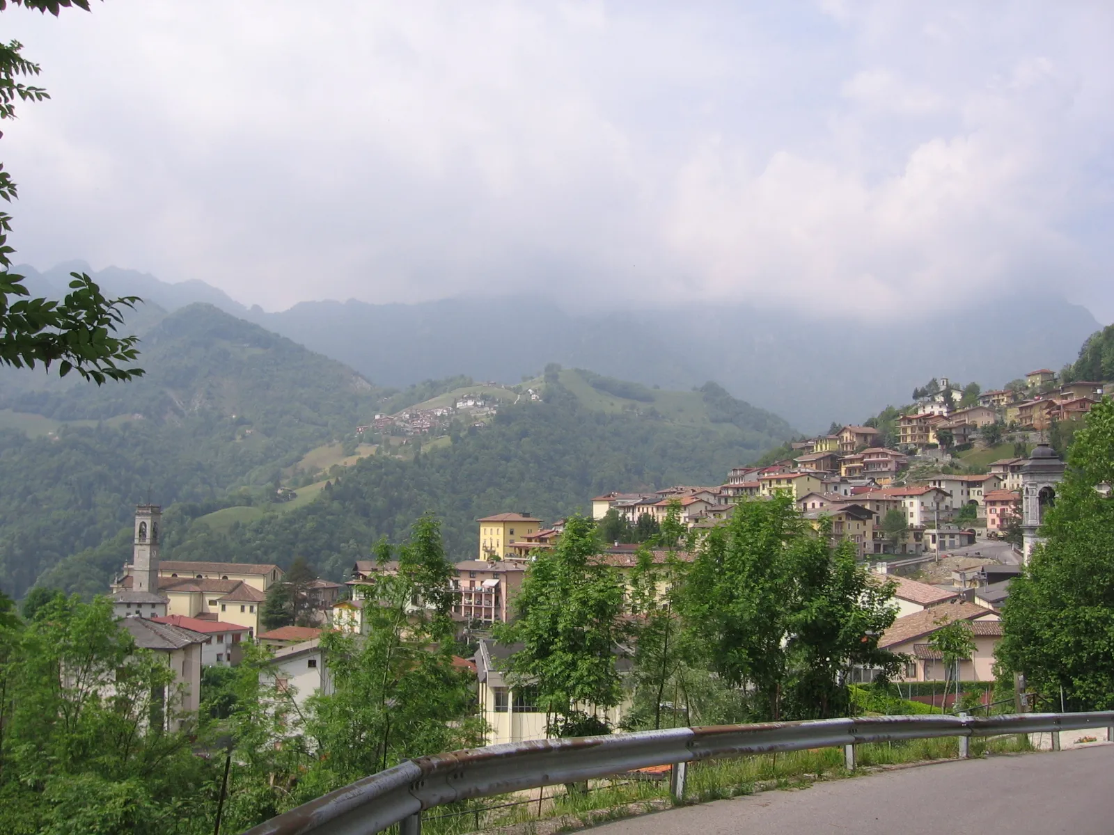 Photo showing: Gorno, Bergamo, Italia