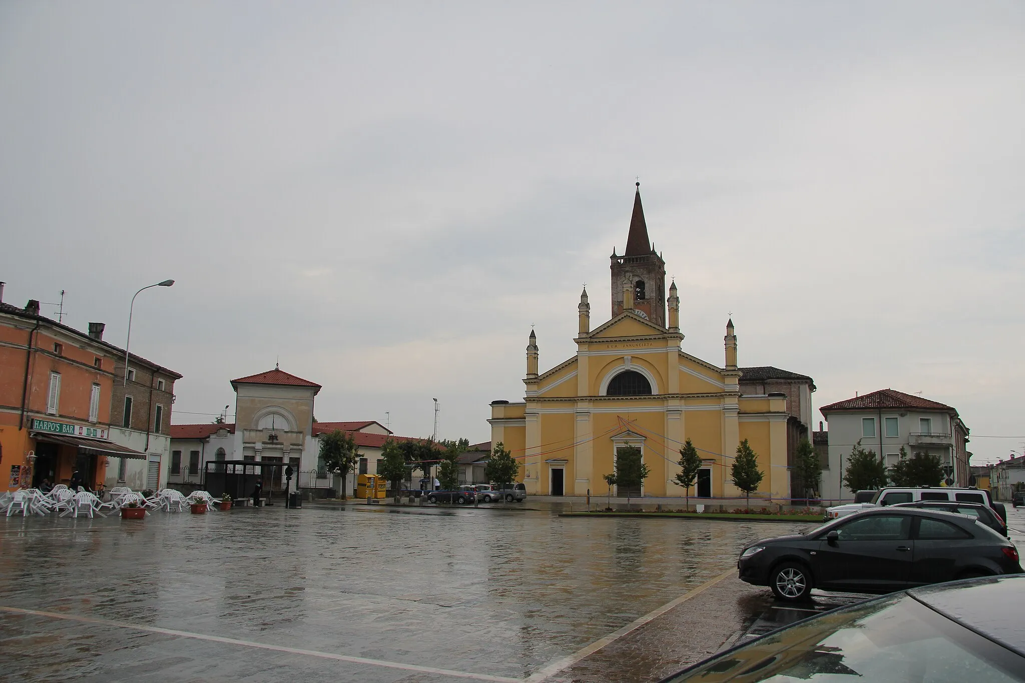 Photo showing: Piazza principale di Gussola (Cremona). Italy