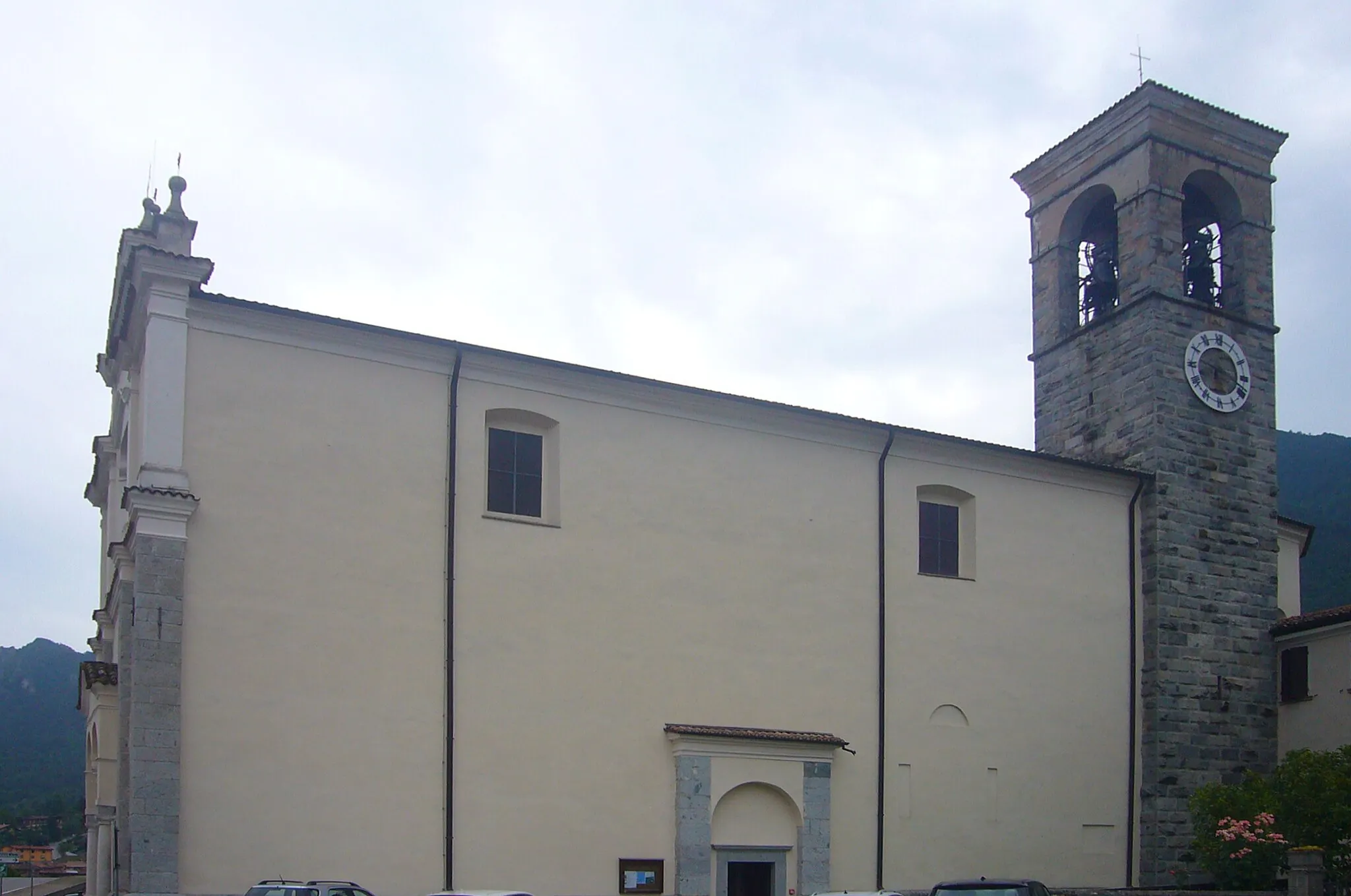 Photo showing: La chiesa di San Michele Arcangelo ad Idro, in provincia di Brescia